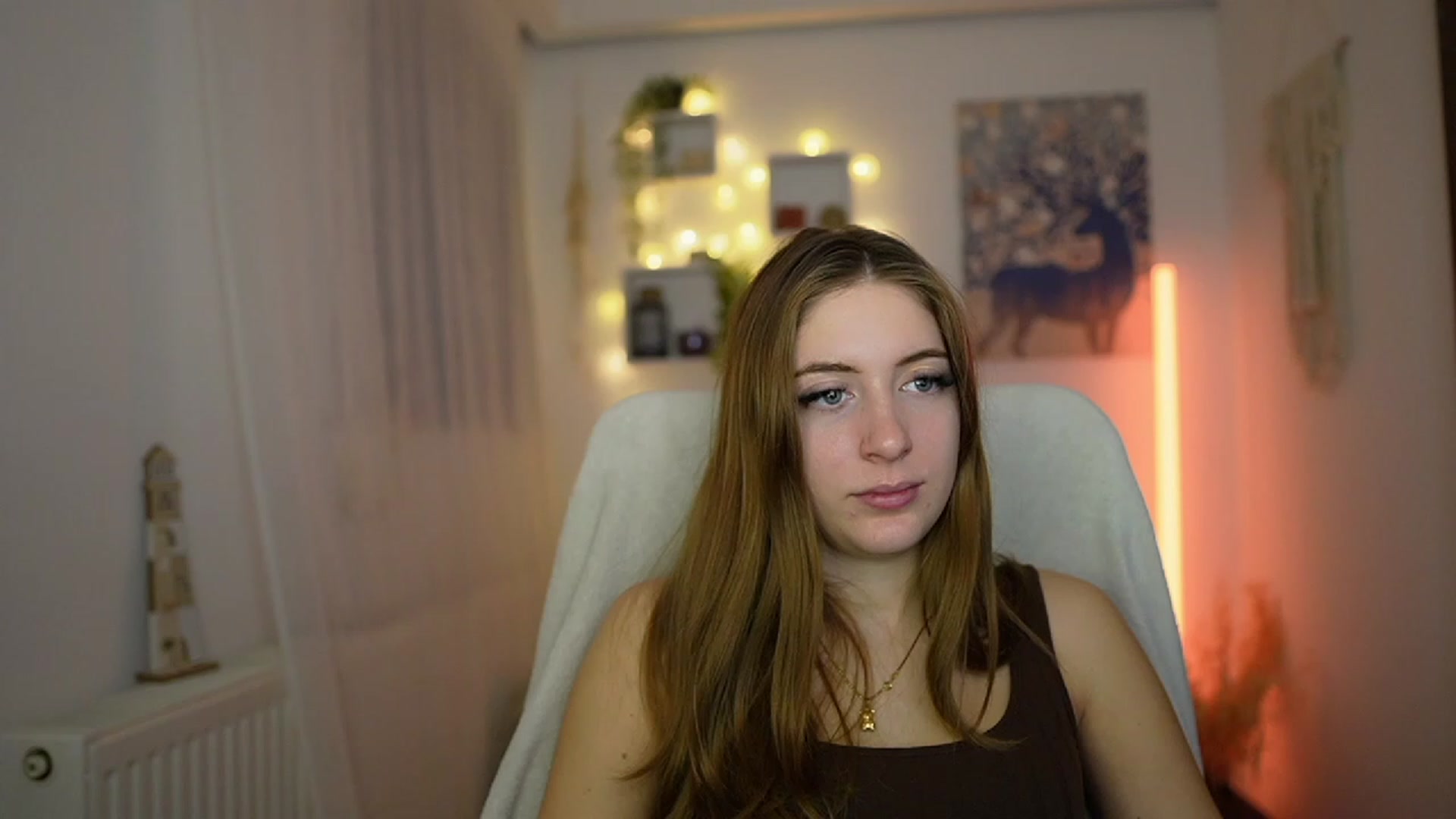Gallery image thumbnail from Tina_Nappi18's myfreecams stream on, 12/04/2023, 15:13 image 12 of 20