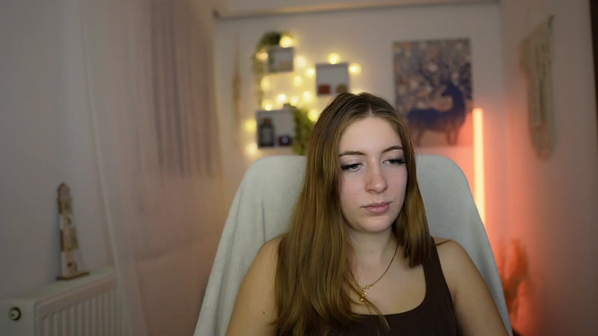Gallery image thumbnail from Tina_Nappi18's myfreecams stream on, 12/04/2023, 16:01 image 16 of 20