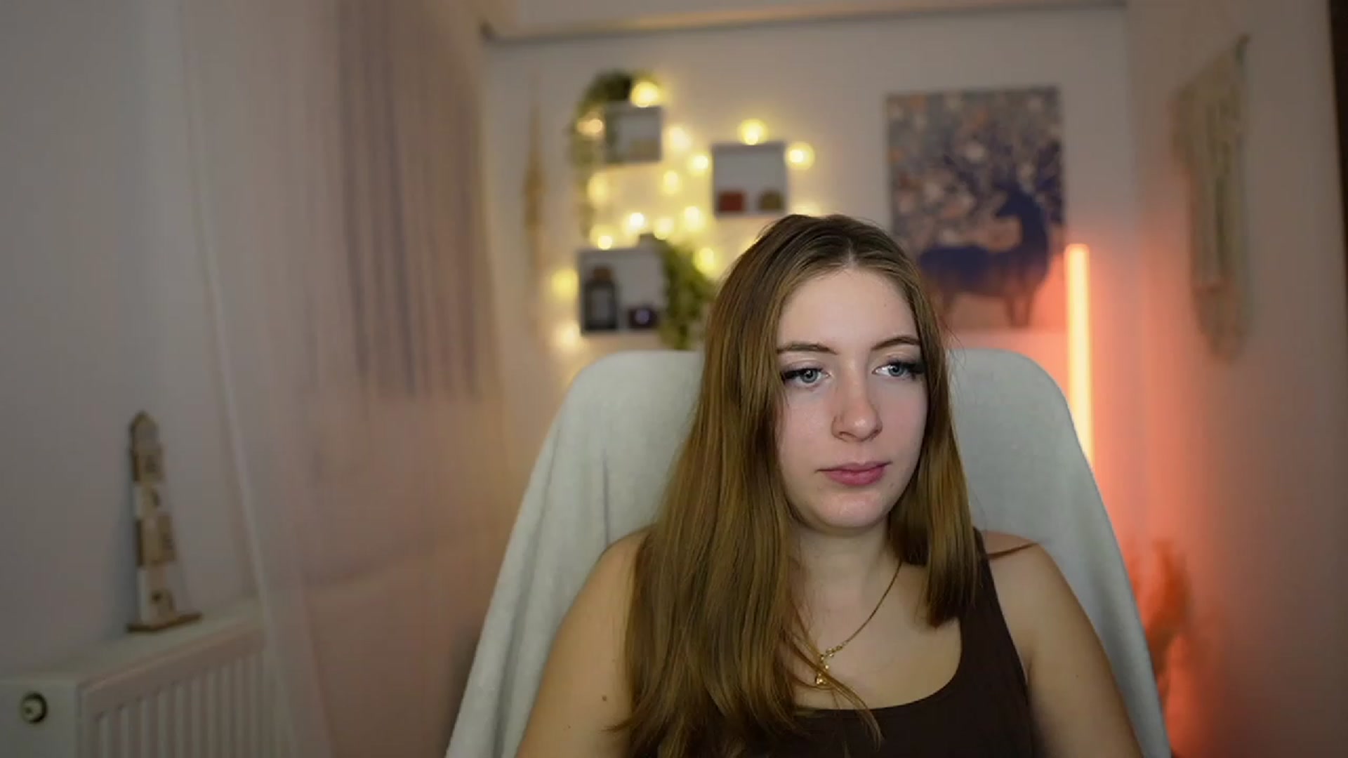 Gallery image thumbnail from Tina_Nappi18's myfreecams stream on, 12/04/2023, 16:01 image 20 of 20