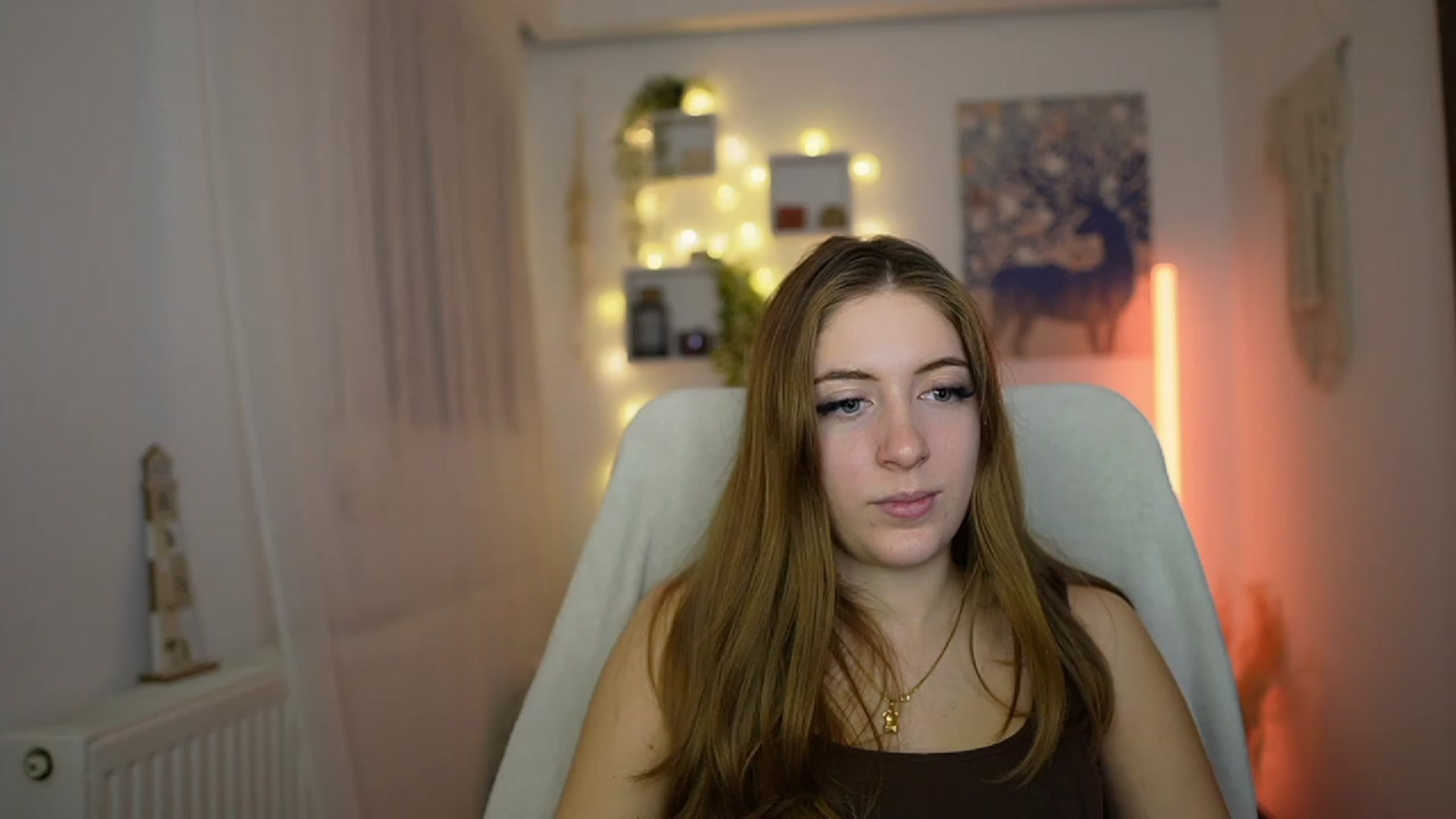 Gallery image thumbnail from Tina_Nappi18's myfreecams stream on, 12/04/2023, 16:01 image 3 of 20