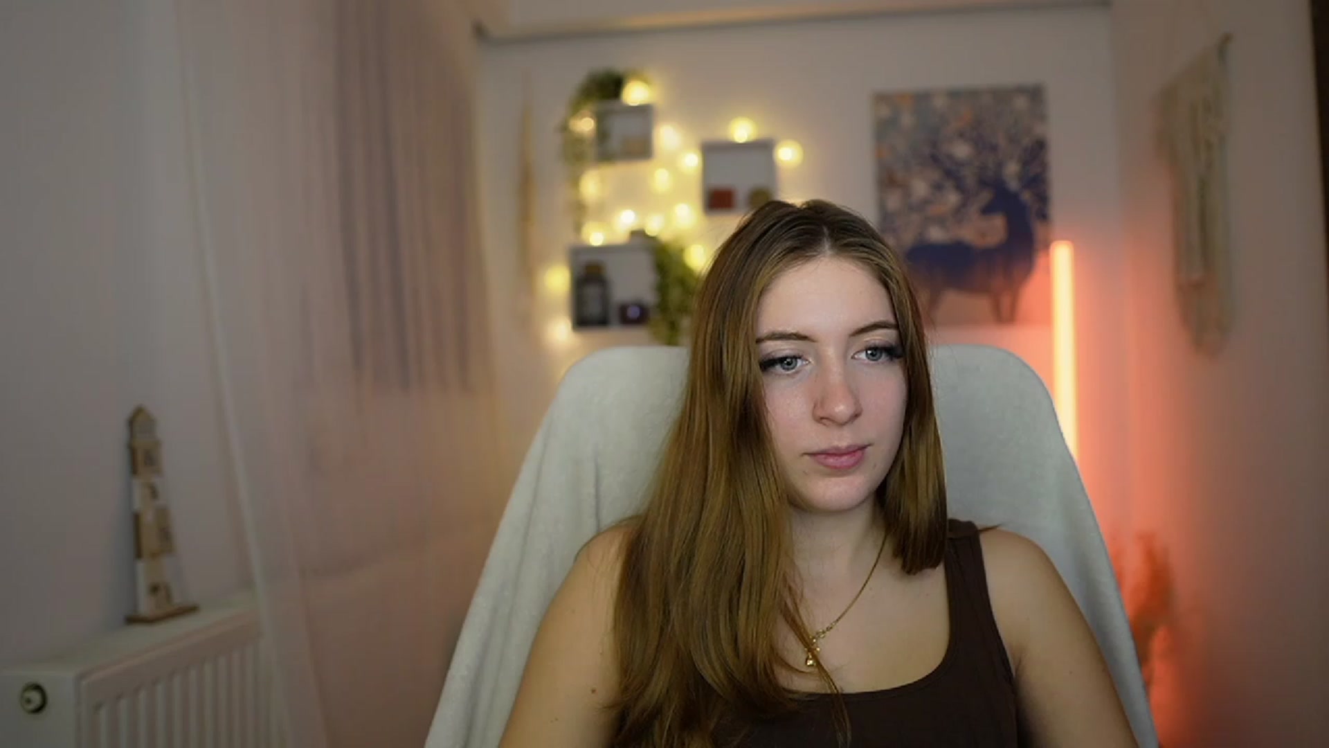 Gallery image thumbnail from Tina_Nappi18's myfreecams stream on, 12/04/2023, 16:01 image 9 of 20
