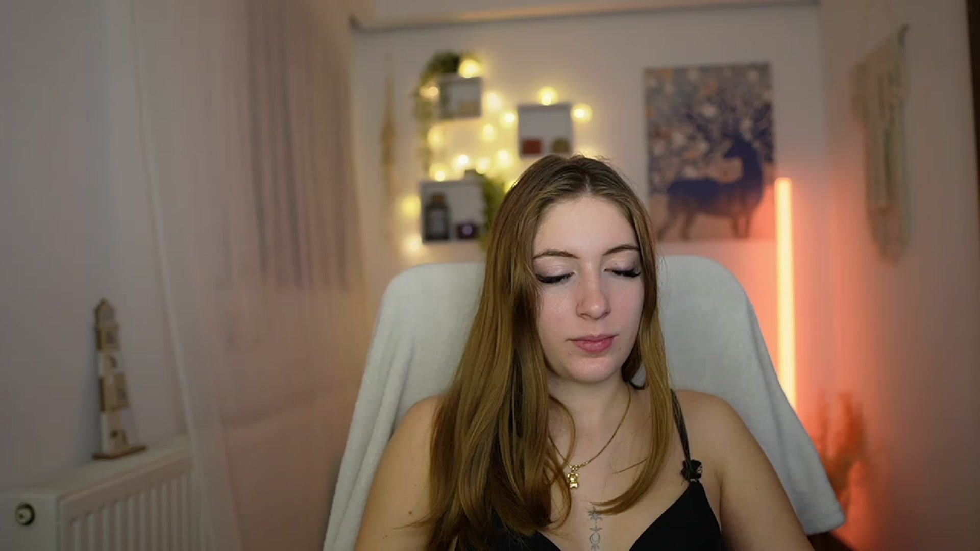 Gallery image thumbnail from Tina_Nappi18's myfreecams stream on, 12/04/2023, 18:47 image 1 of 20
