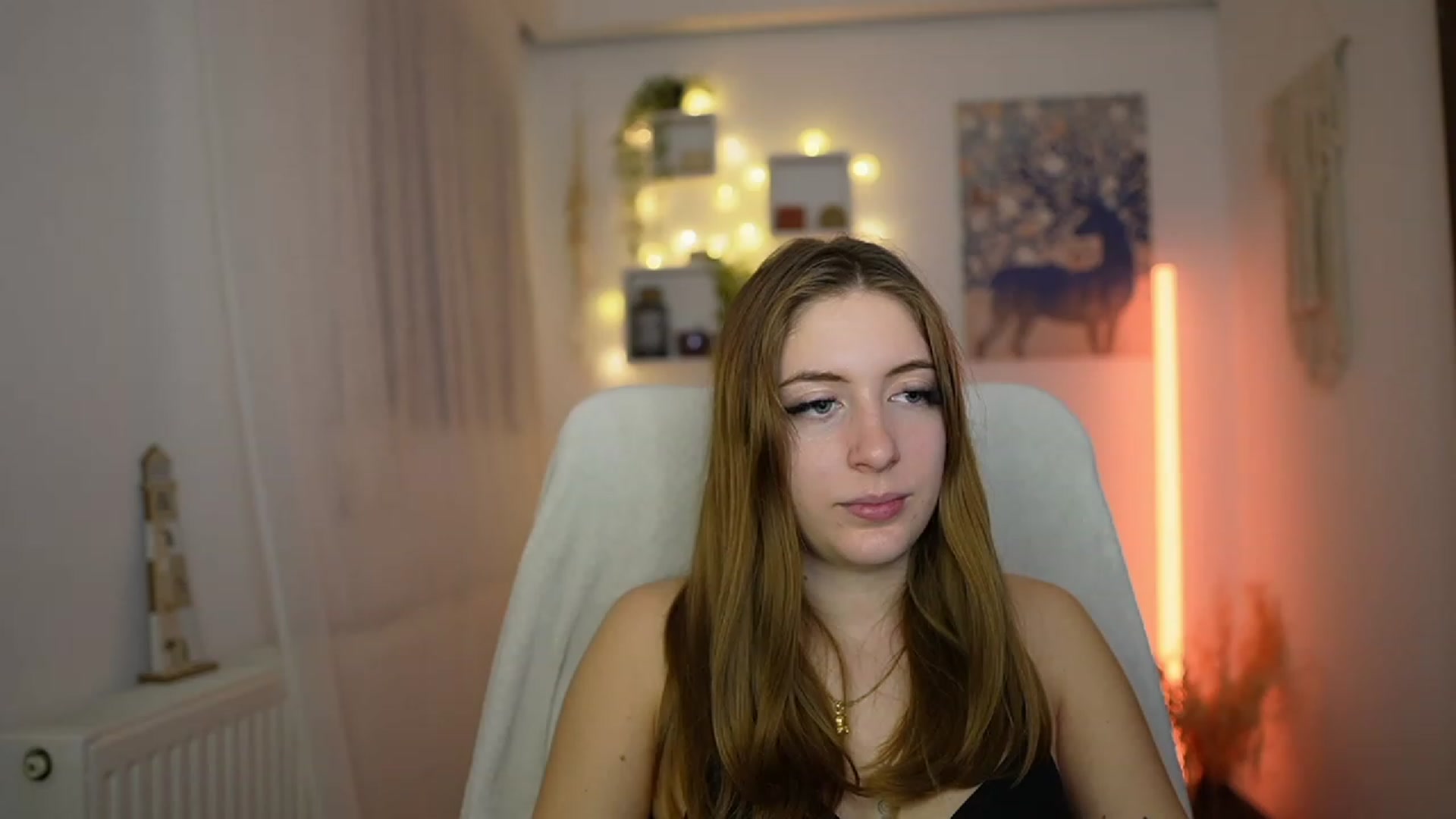 Gallery image thumbnail from Tina_Nappi18's myfreecams stream on, 12/04/2023, 18:47 image 7 of 20