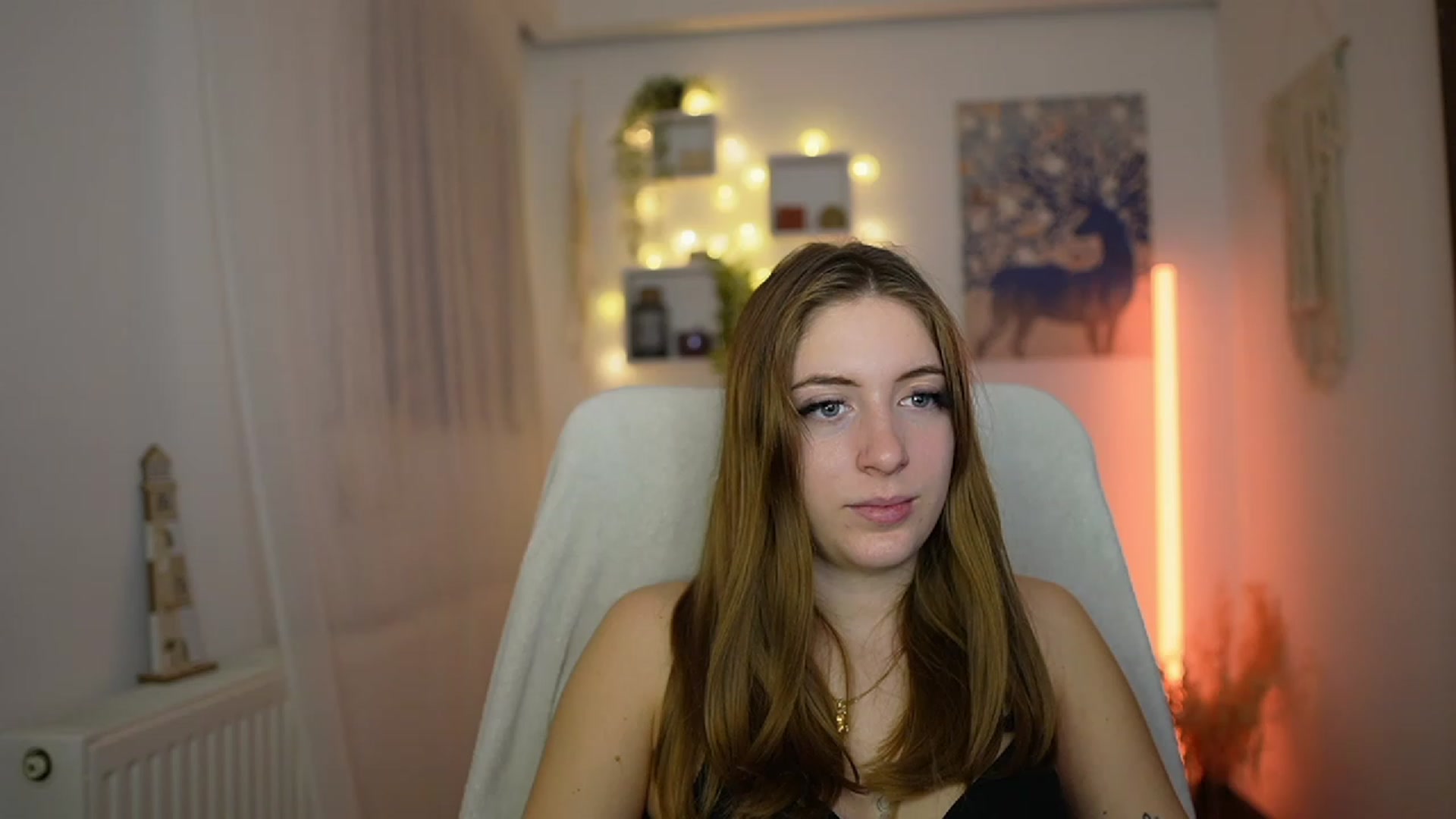 Gallery image thumbnail from Tina_Nappi18's myfreecams stream on, 12/04/2023, 18:47 image 11 of 20