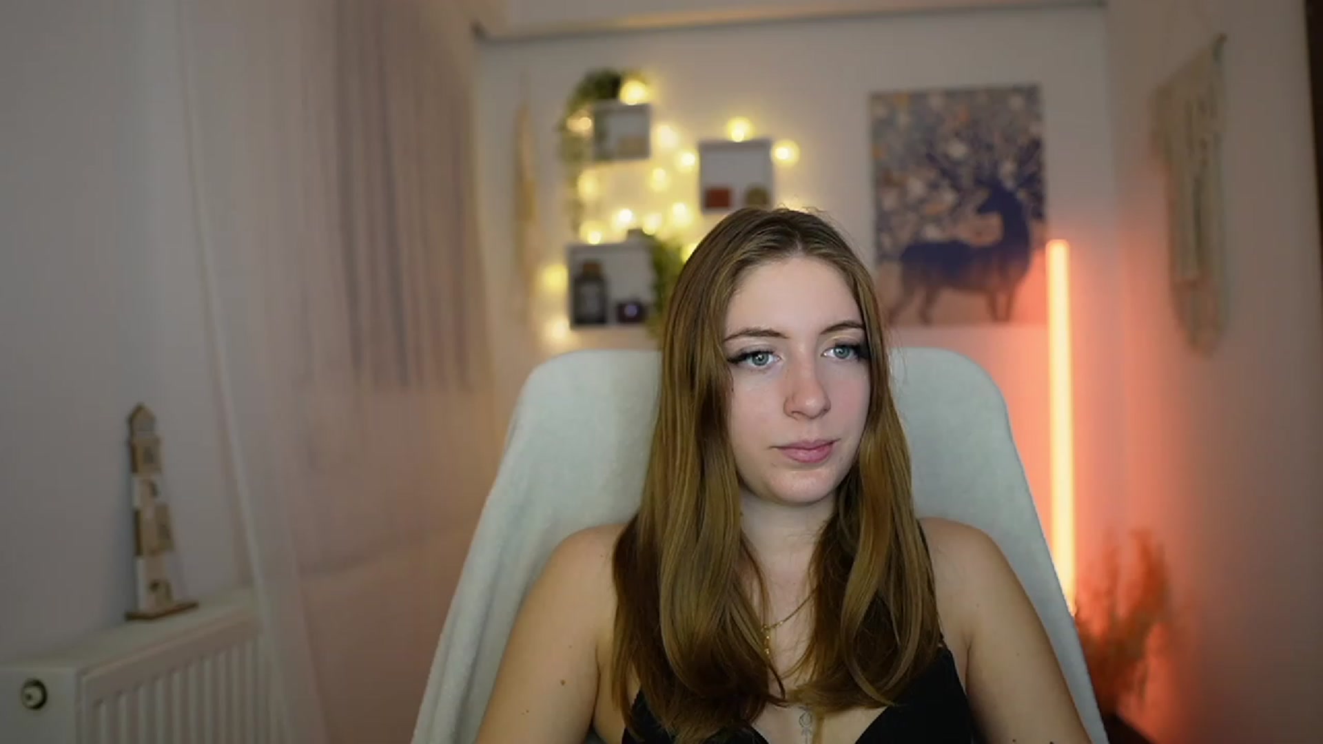 Gallery image thumbnail from Tina_Nappi18's myfreecams stream on, 12/04/2023, 18:47 image 4 of 20