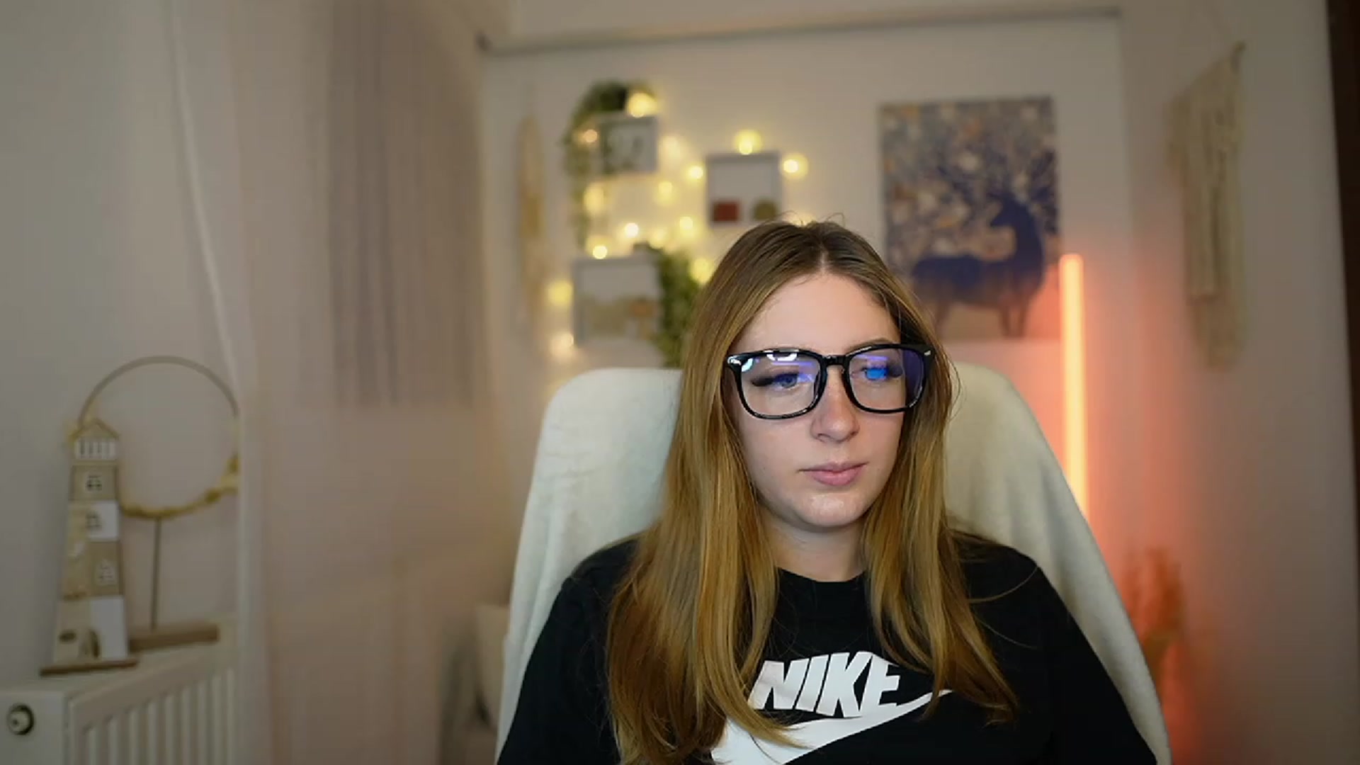 Gallery image thumbnail from Tina_Nappi18's myfreecams stream on, 12/20/2023, 16:14 image 5 of 20