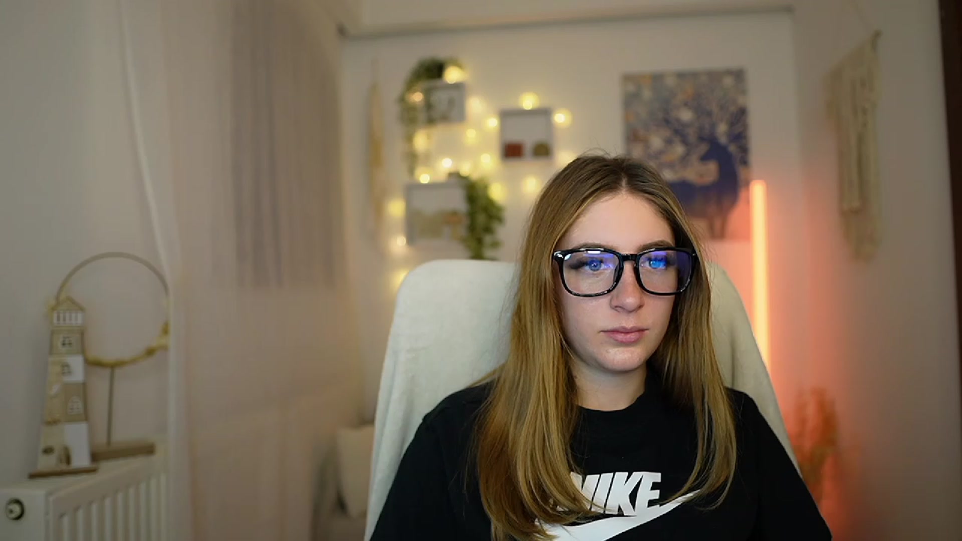 Gallery image thumbnail from Tina_Nappi18's myfreecams stream on, 12/20/2023, 18:41 image 20 of 20