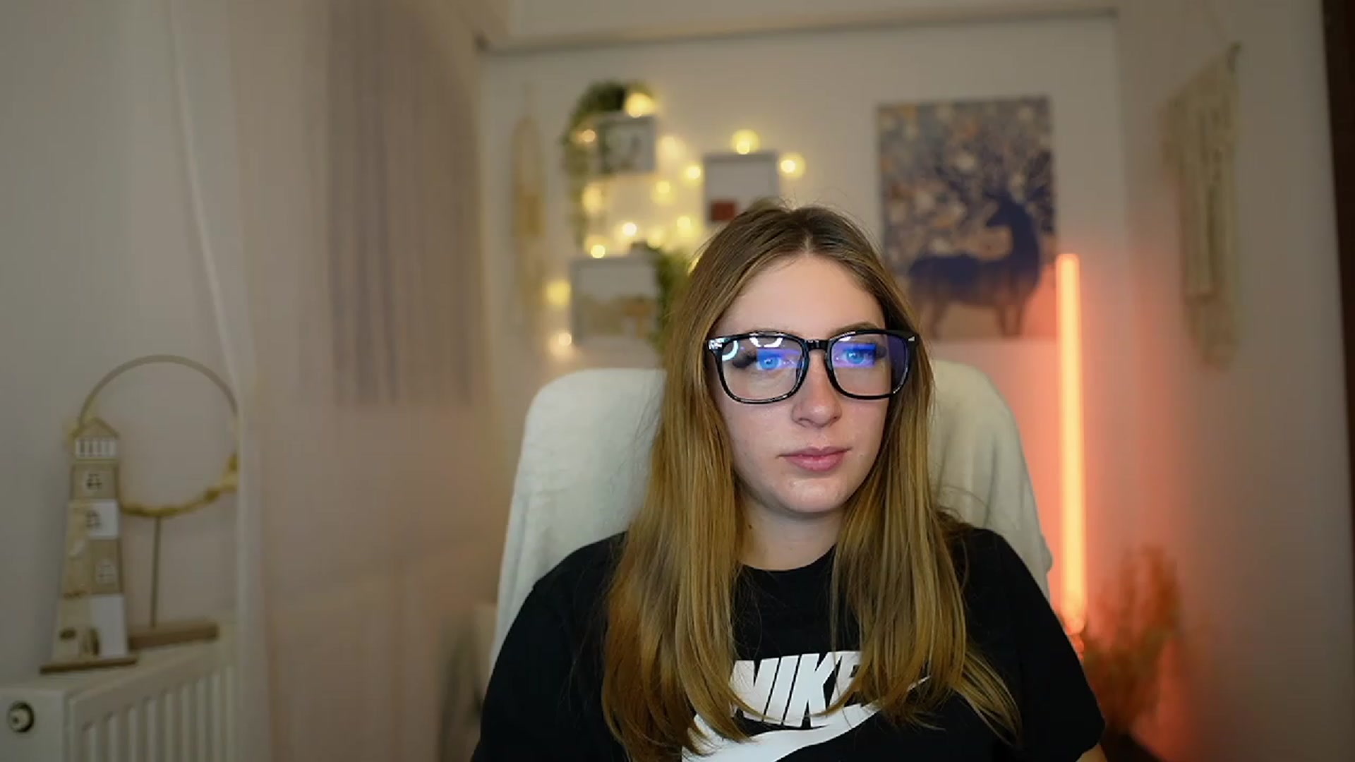 Gallery image thumbnail from Tina_Nappi18's myfreecams stream on, 12/20/2023, 18:41 image 11 of 20