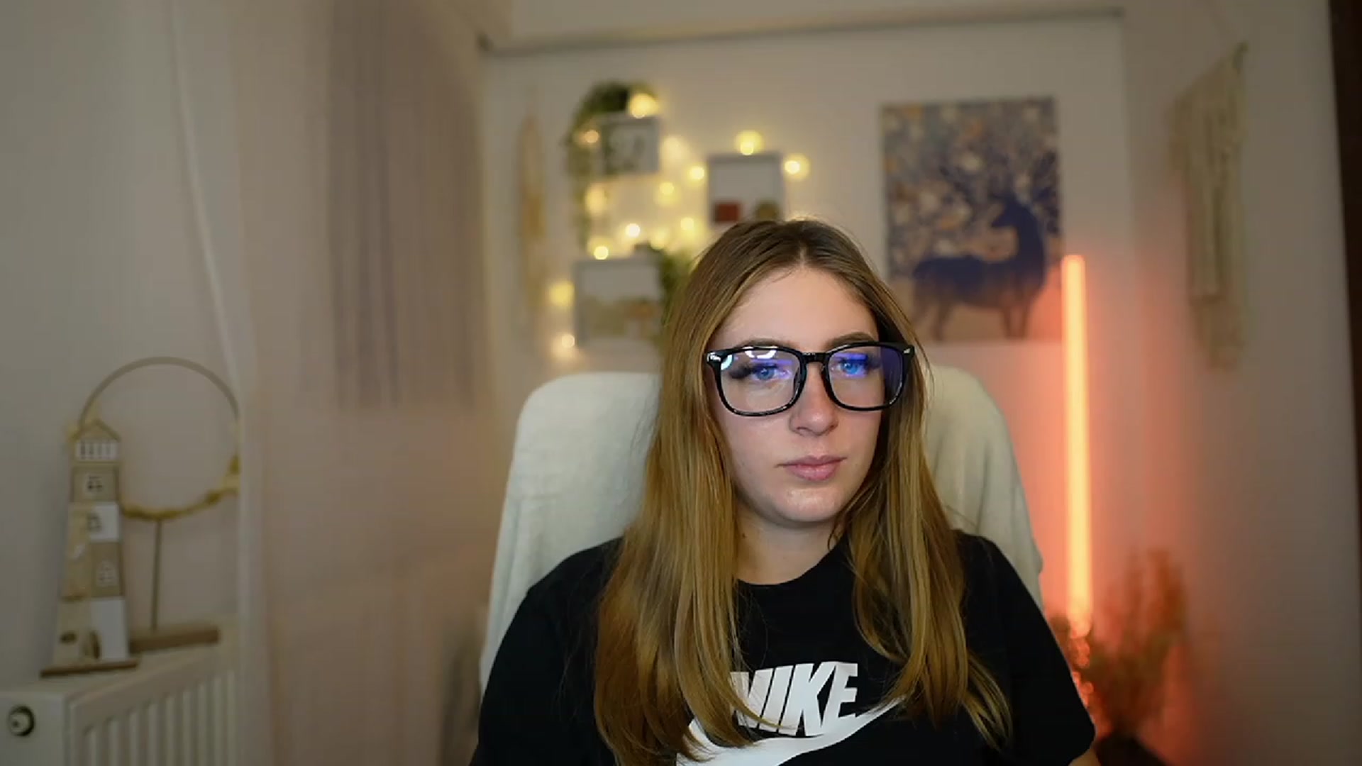 Gallery image thumbnail from Tina_Nappi18's myfreecams stream on, 12/20/2023, 18:41 image 12 of 20