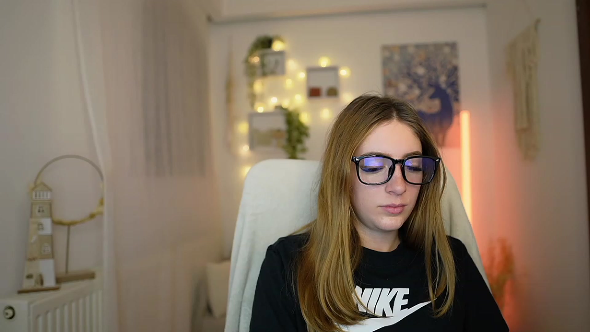 Gallery image thumbnail from Tina_Nappi18's myfreecams stream on, 12/20/2023, 18:41 image 19 of 20