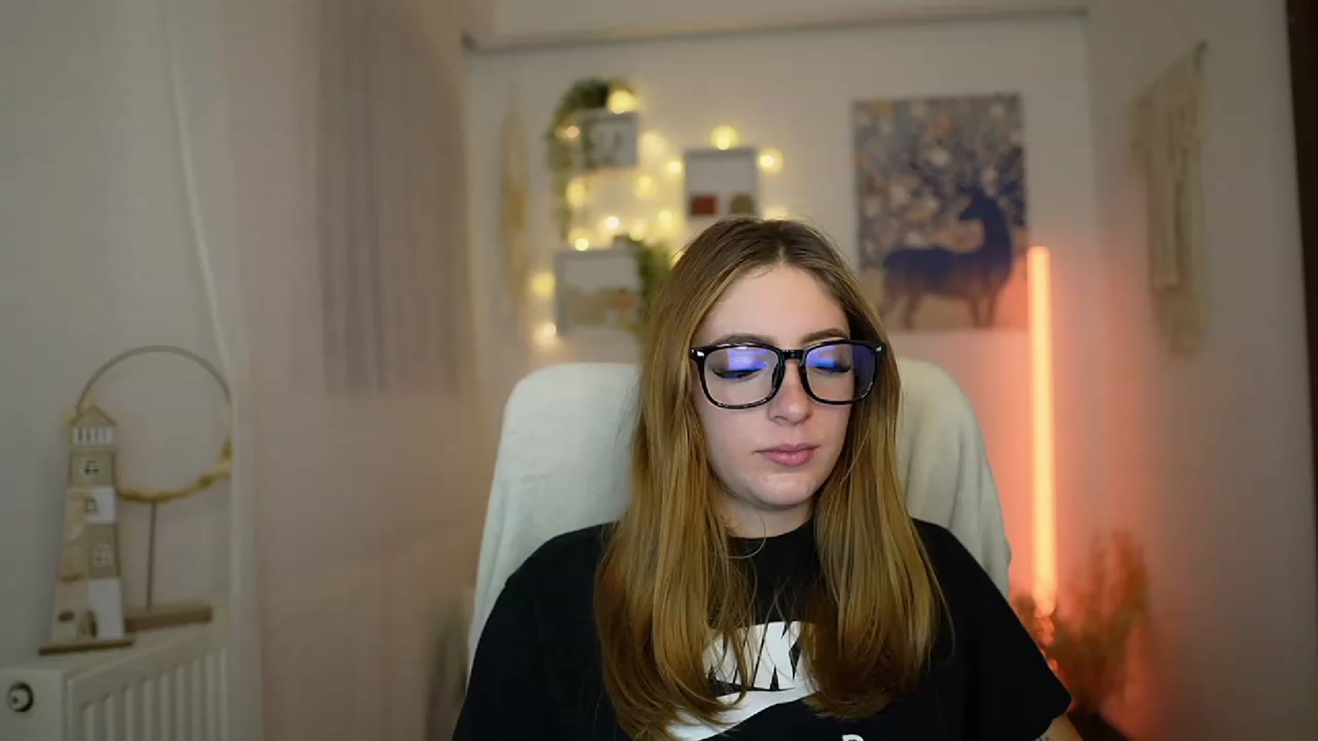 Gallery image thumbnail from Tina_Nappi18's myfreecams stream on, 12/20/2023, 18:41 image 3 of 20
