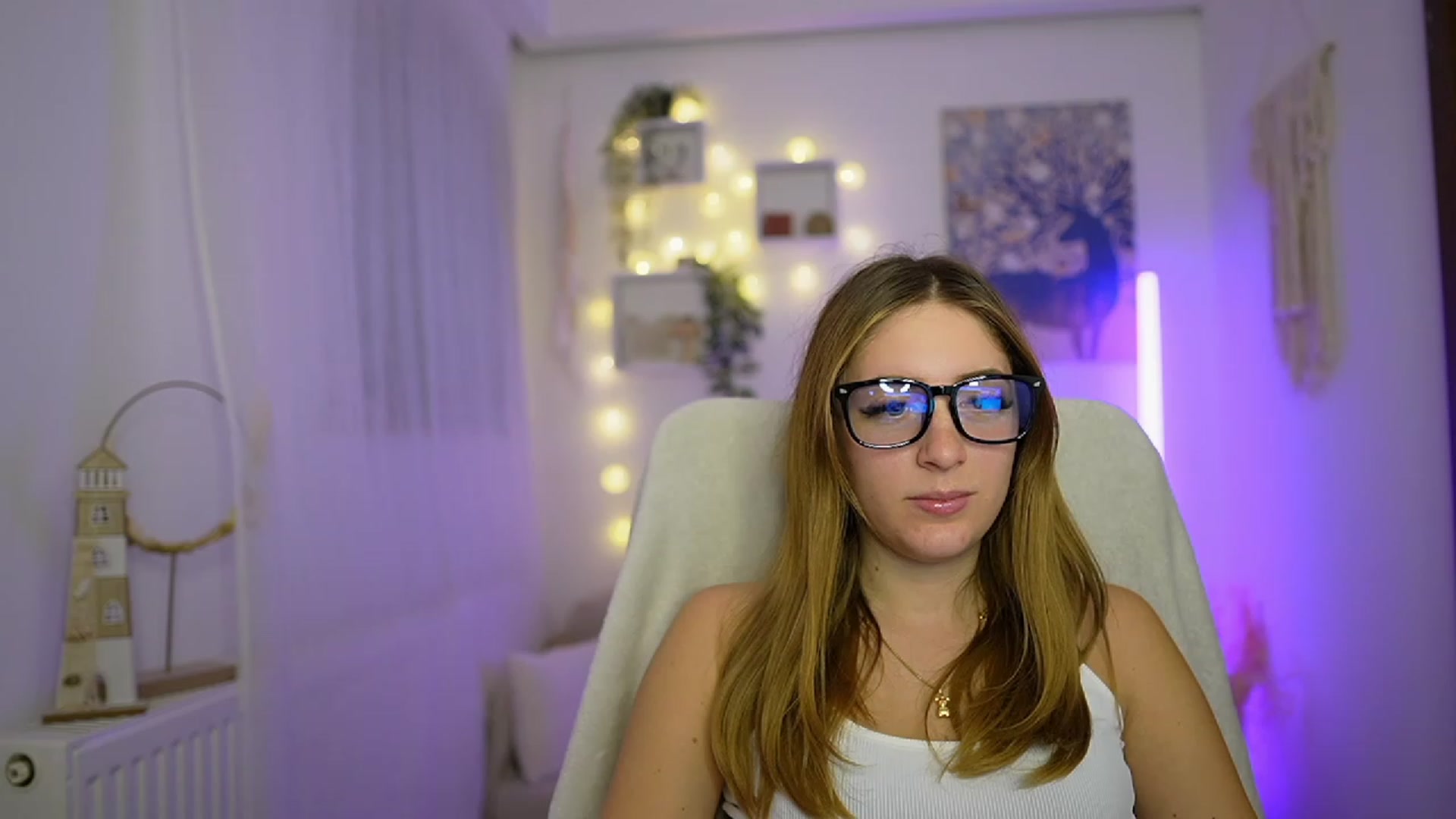 Gallery image thumbnail from Tina_Nappi18's myfreecams stream on, 12/21/2023, 14:29 image 3 of 20