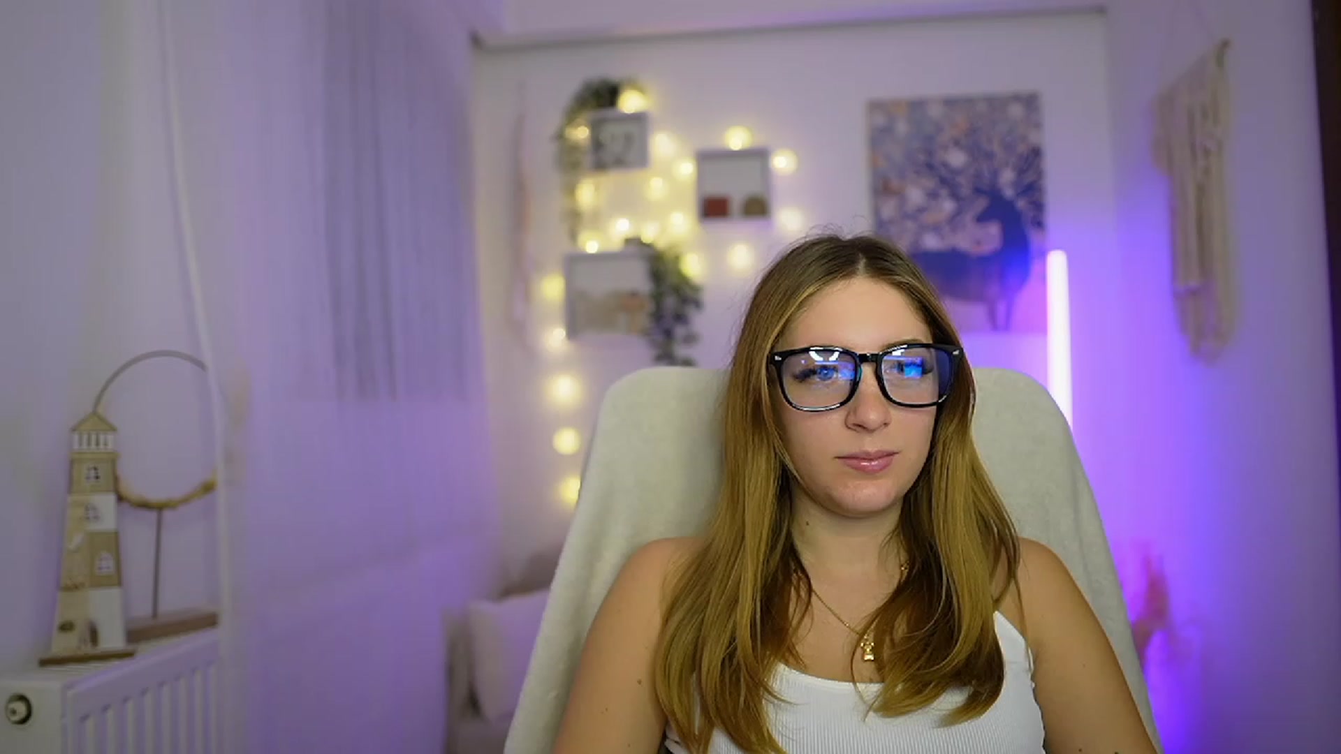 Gallery image thumbnail from Tina_Nappi18's myfreecams stream on, 12/21/2023, 14:29 image 2 of 20
