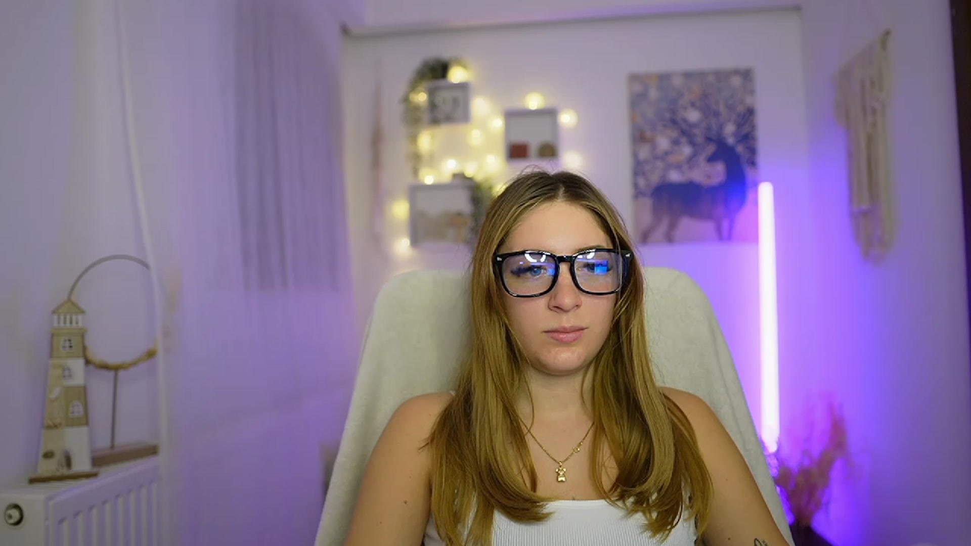 Gallery image thumbnail from Tina_Nappi18's myfreecams stream on, 12/21/2023, 15:18 image 16 of 20