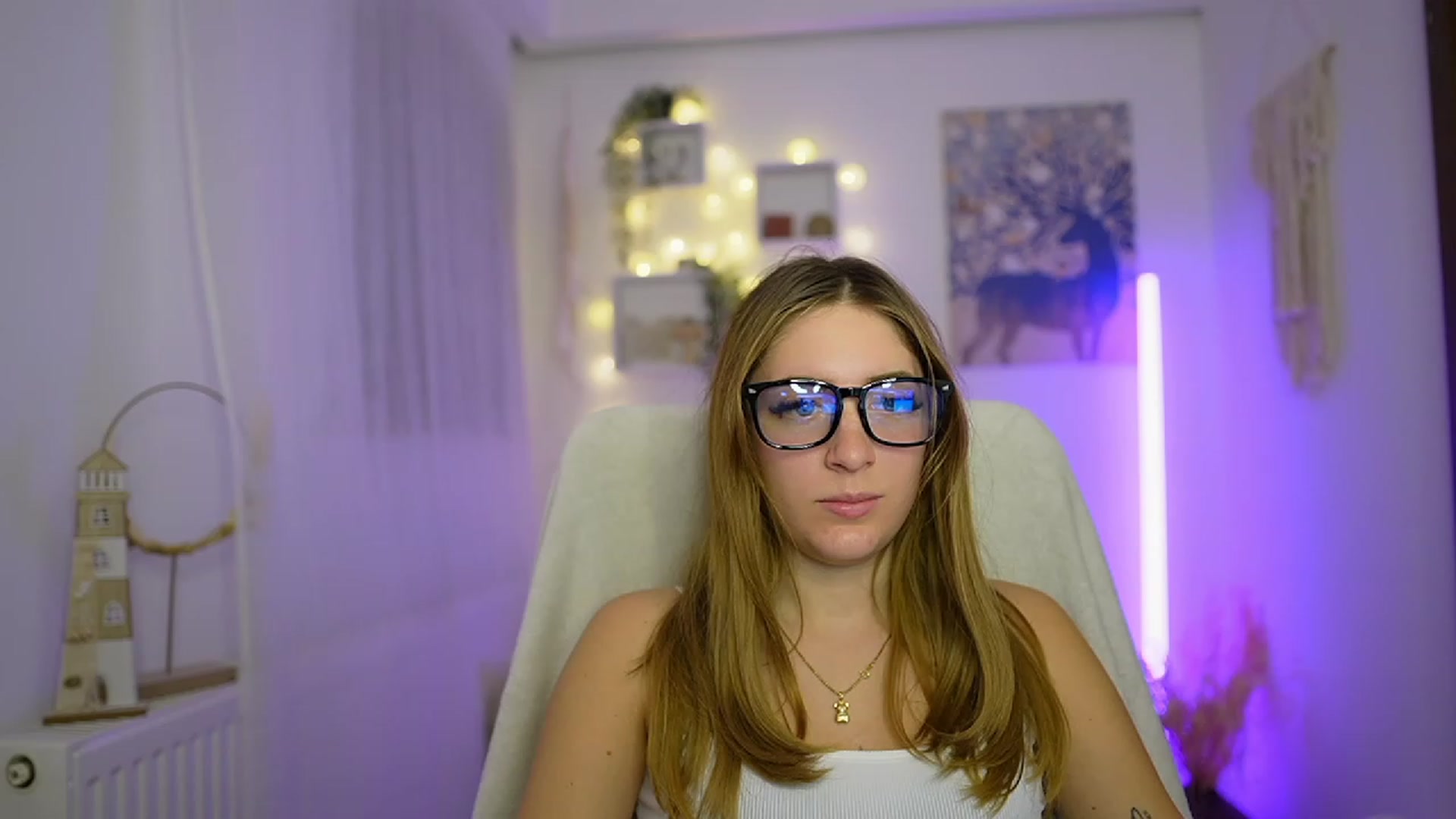 Gallery image thumbnail from Tina_Nappi18's myfreecams stream on, 12/21/2023, 15:18 image 15 of 20