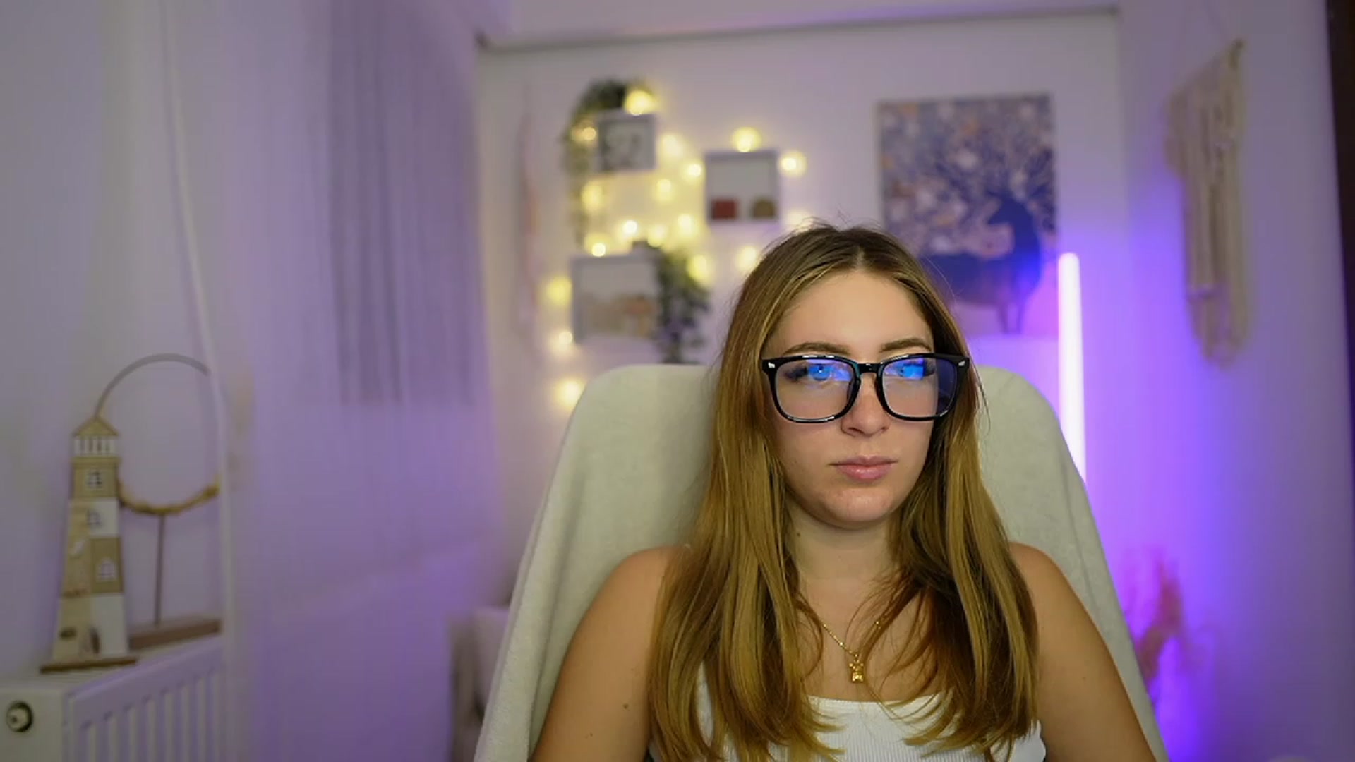 Gallery image thumbnail from Tina_Nappi18's myfreecams stream on, 12/21/2023, 15:18 image 2 of 20