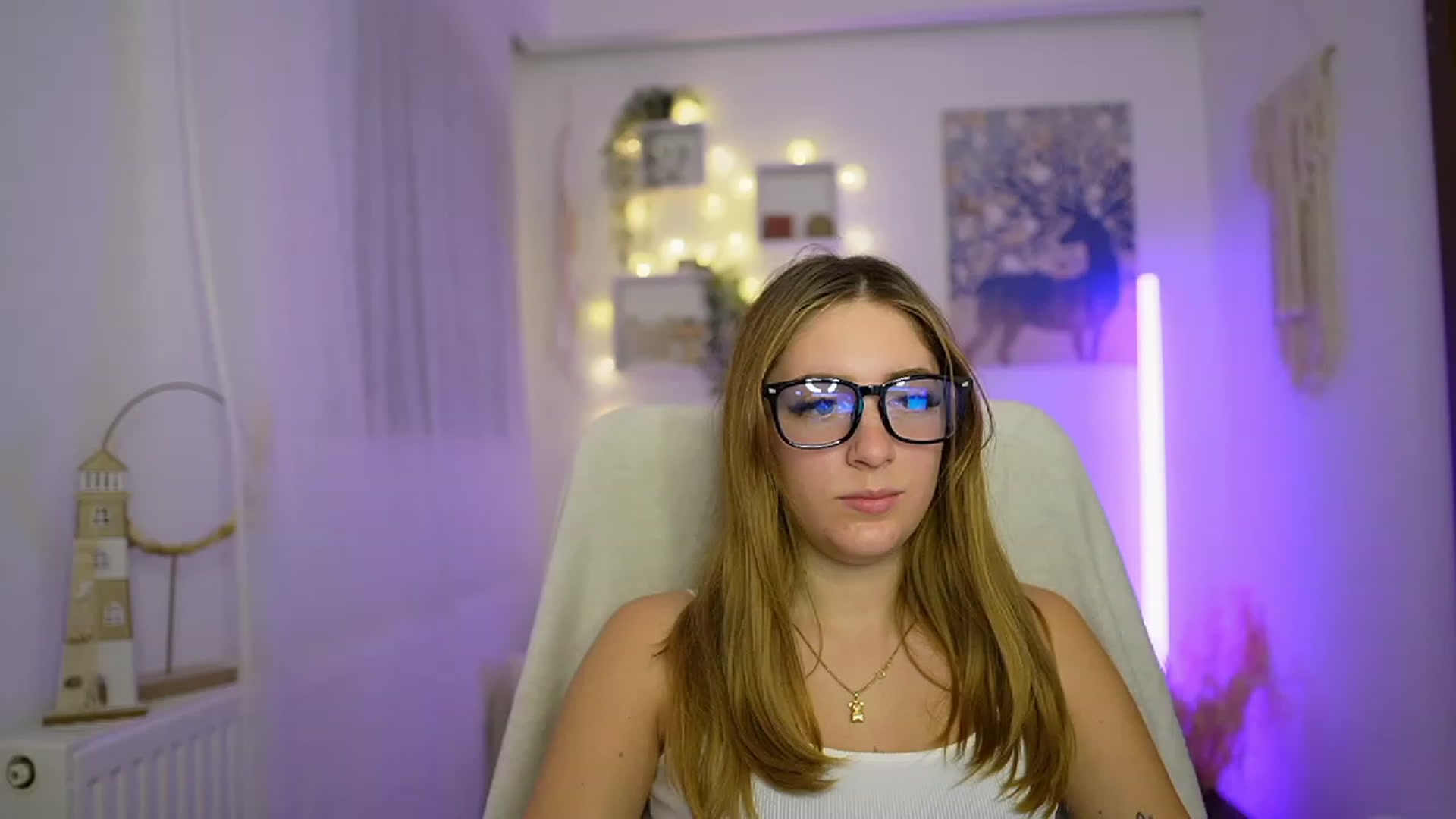 Gallery image thumbnail from Tina_Nappi18's myfreecams stream on, 12/21/2023, 16:01 image 2 of 20