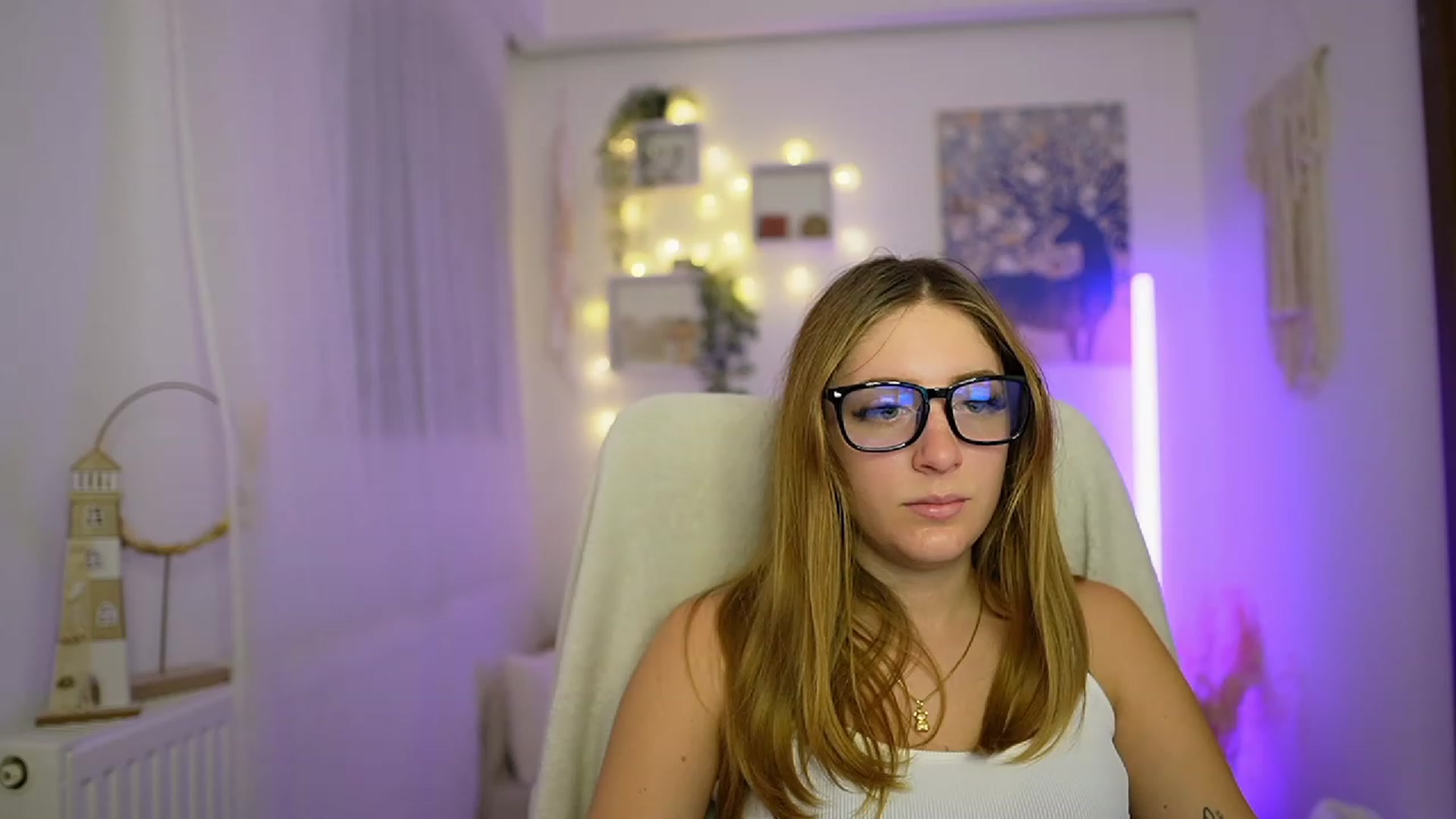 Gallery image thumbnail from Tina_Nappi18's myfreecams stream on, 12/21/2023, 17:41 image 18 of 20