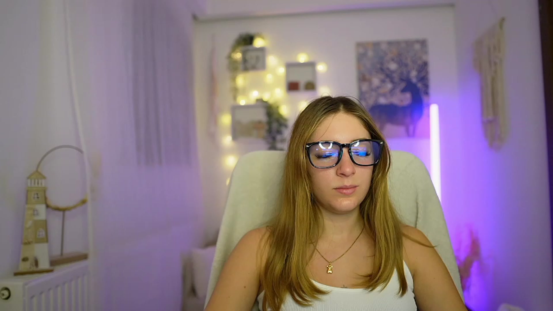 Gallery image thumbnail from Tina_Nappi18's myfreecams stream on, 12/21/2023, 18:42 image 20 of 20