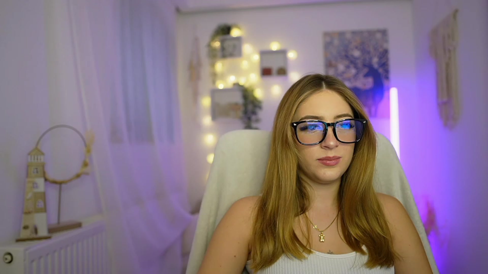 Gallery image thumbnail from Tina_Nappi18's myfreecams stream on, 12/29/2023, 14:35 image 3 of 20