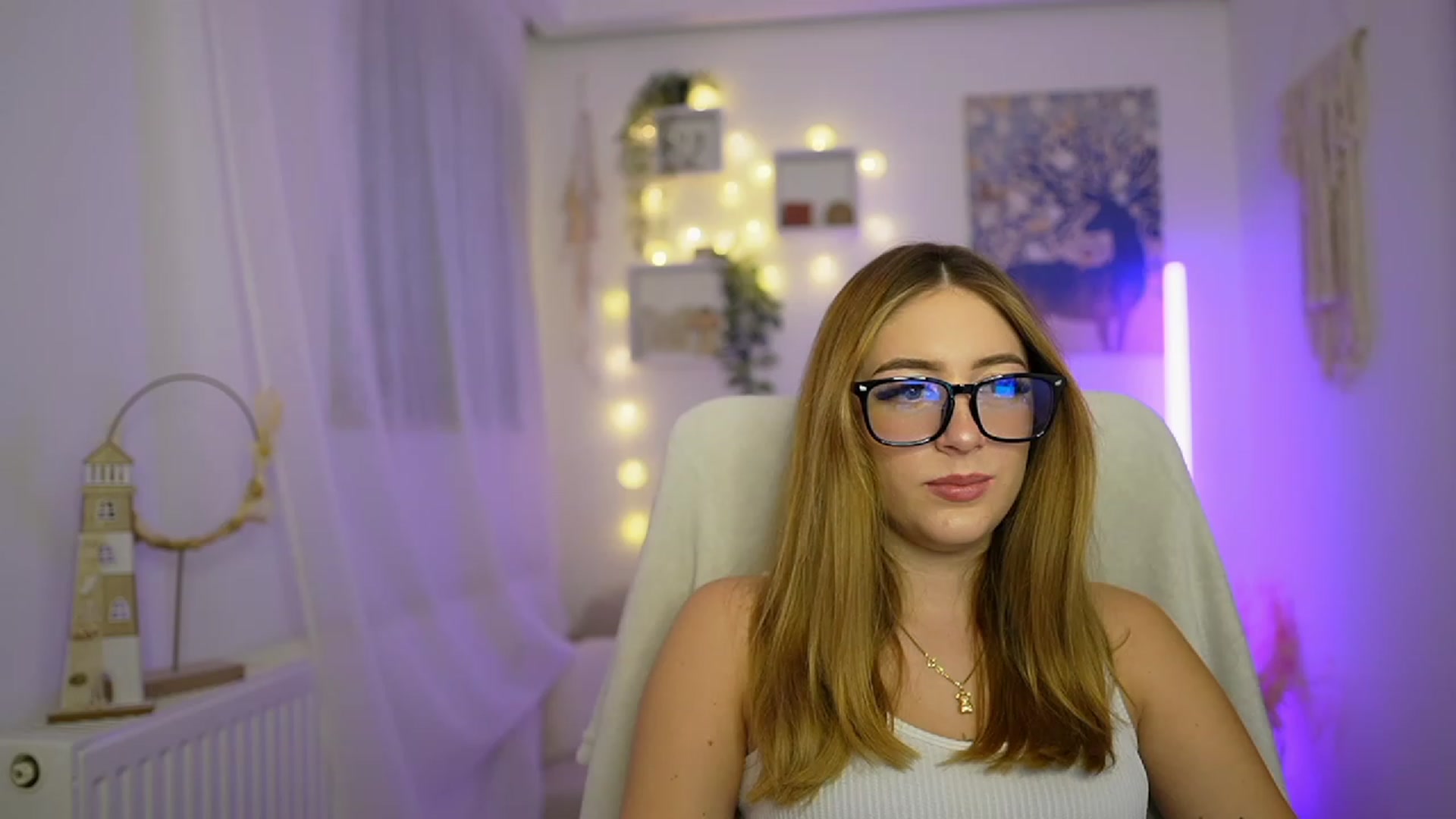 Gallery image thumbnail from Tina_Nappi18's myfreecams stream on, 12/29/2023, 15:07 image 7 of 20