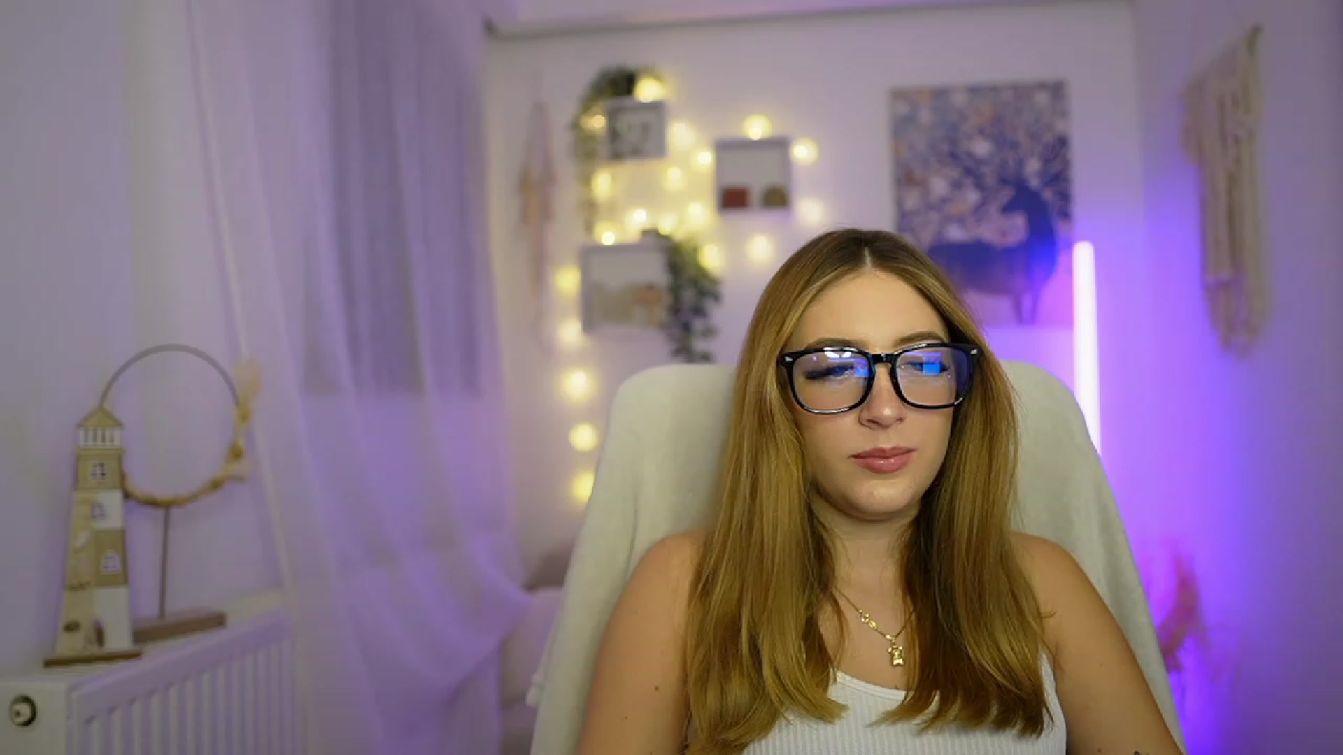 Gallery image thumbnail from Tina_Nappi18's myfreecams stream on, 12/29/2023, 15:07 image 17 of 20