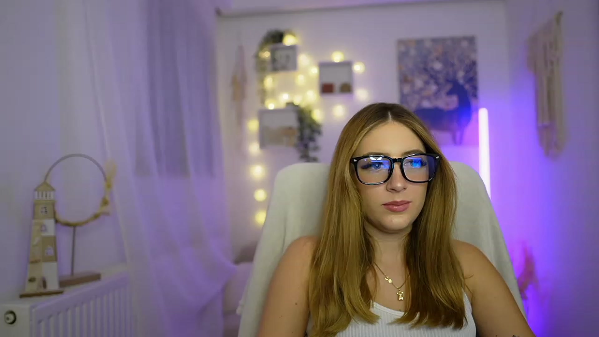 Gallery image thumbnail from Tina_Nappi18's myfreecams stream on, 12/29/2023, 15:07 image 11 of 20