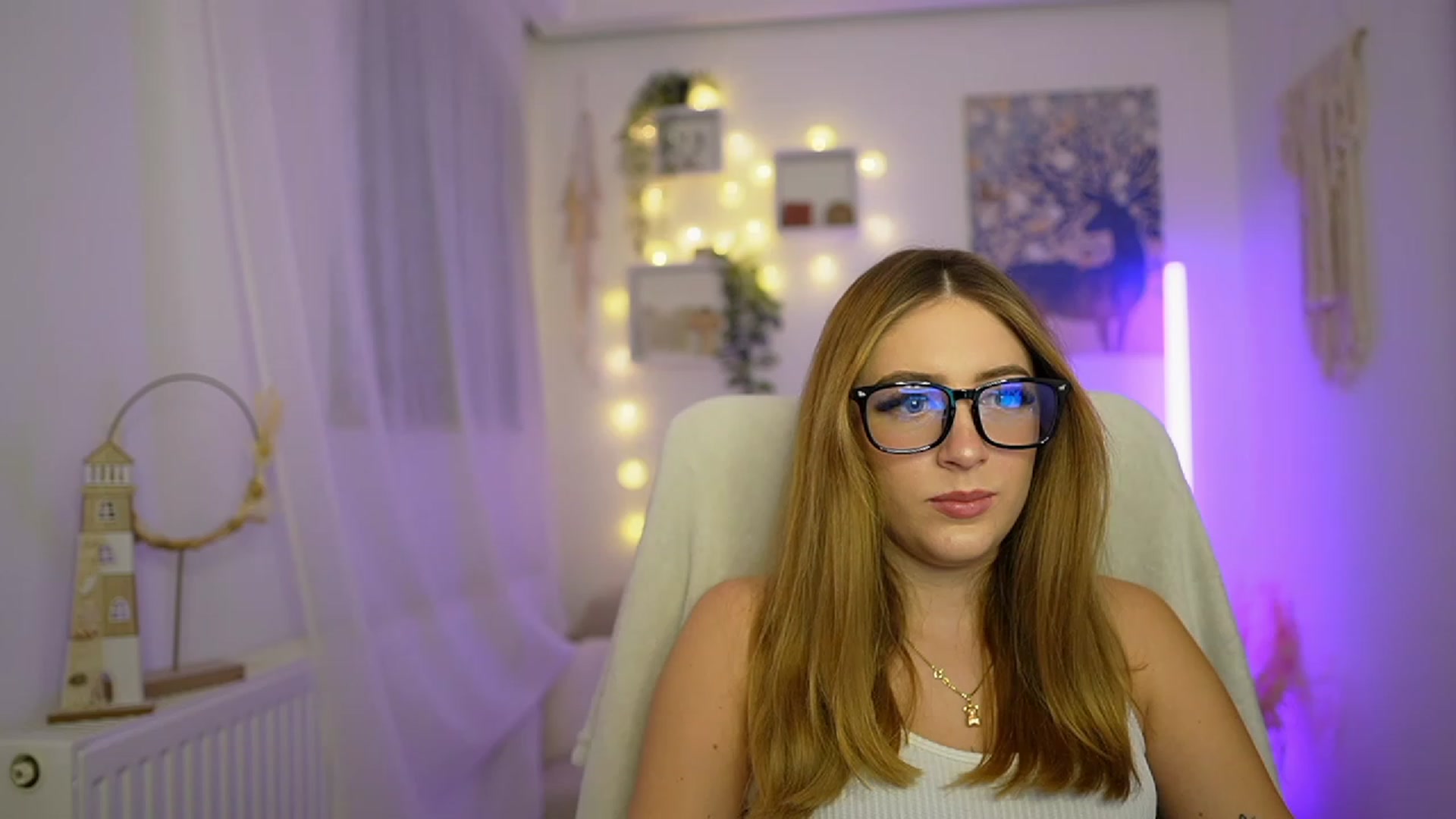Gallery image thumbnail from Tina_Nappi18's myfreecams stream on, 12/29/2023, 15:07 image 15 of 20