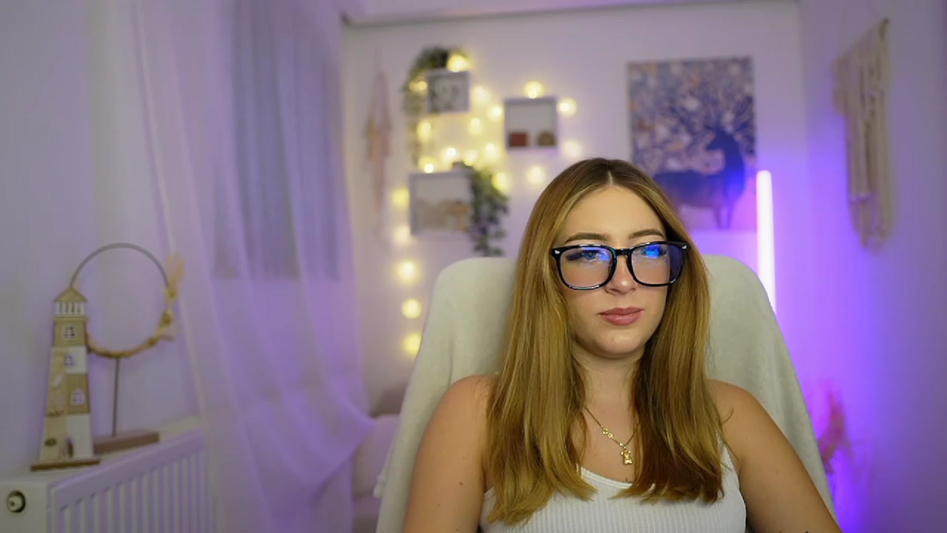 Gallery image thumbnail from Tina_Nappi18's myfreecams stream on, 12/29/2023, 15:07 image 6 of 20