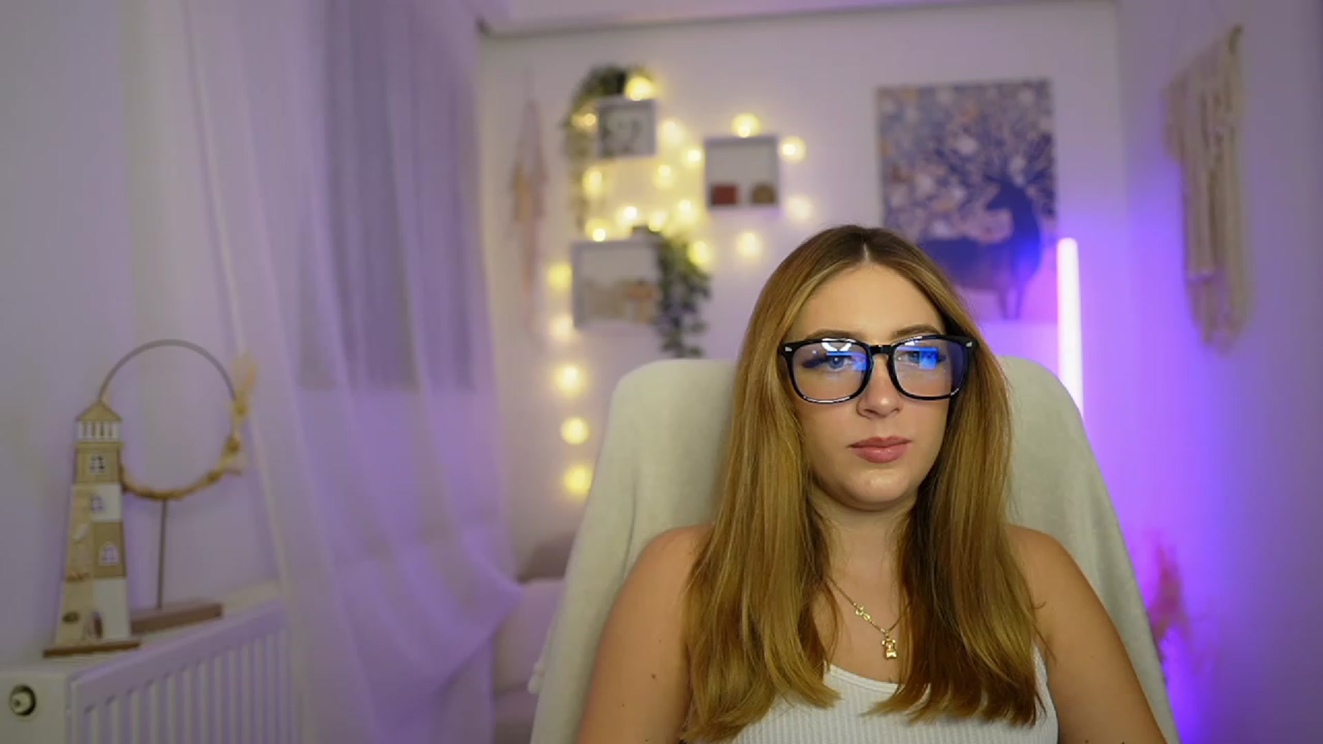 Gallery image thumbnail from Tina_Nappi18's myfreecams stream on, 12/29/2023, 15:07 image 19 of 20