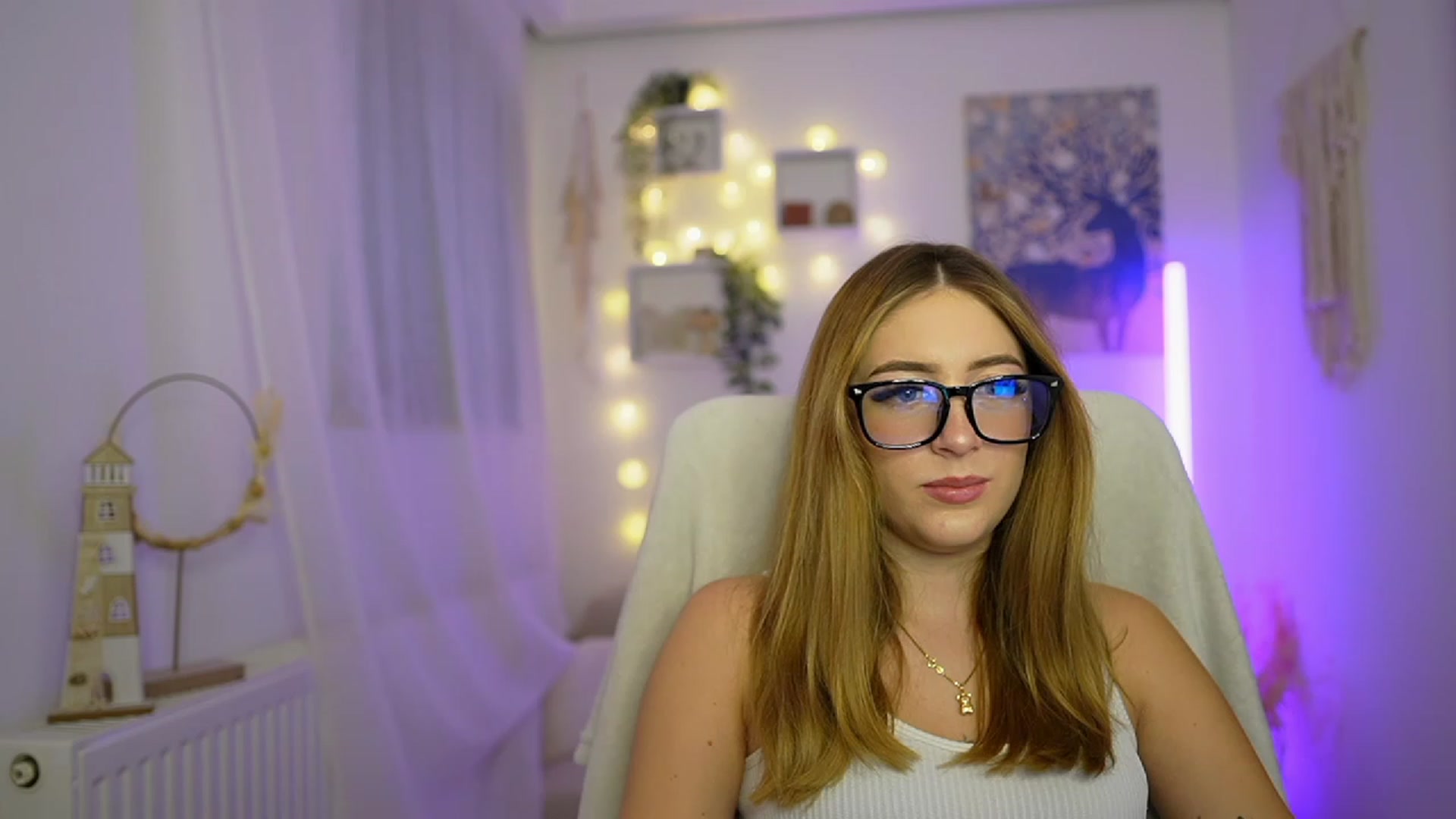 Gallery image thumbnail from Tina_Nappi18's myfreecams stream on, 12/29/2023, 15:07 image 5 of 20
