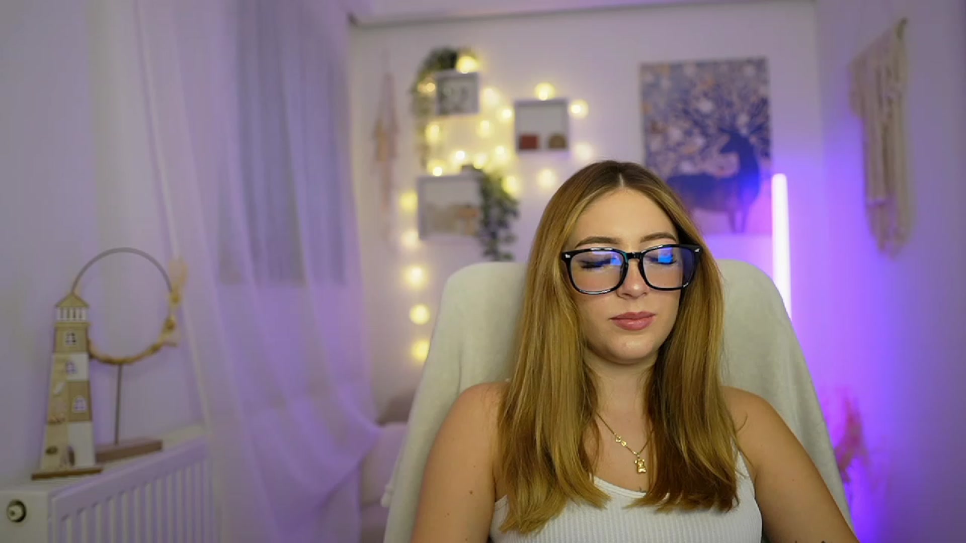 Gallery image thumbnail from Tina_Nappi18's myfreecams stream on, 12/29/2023, 15:07 image 4 of 20