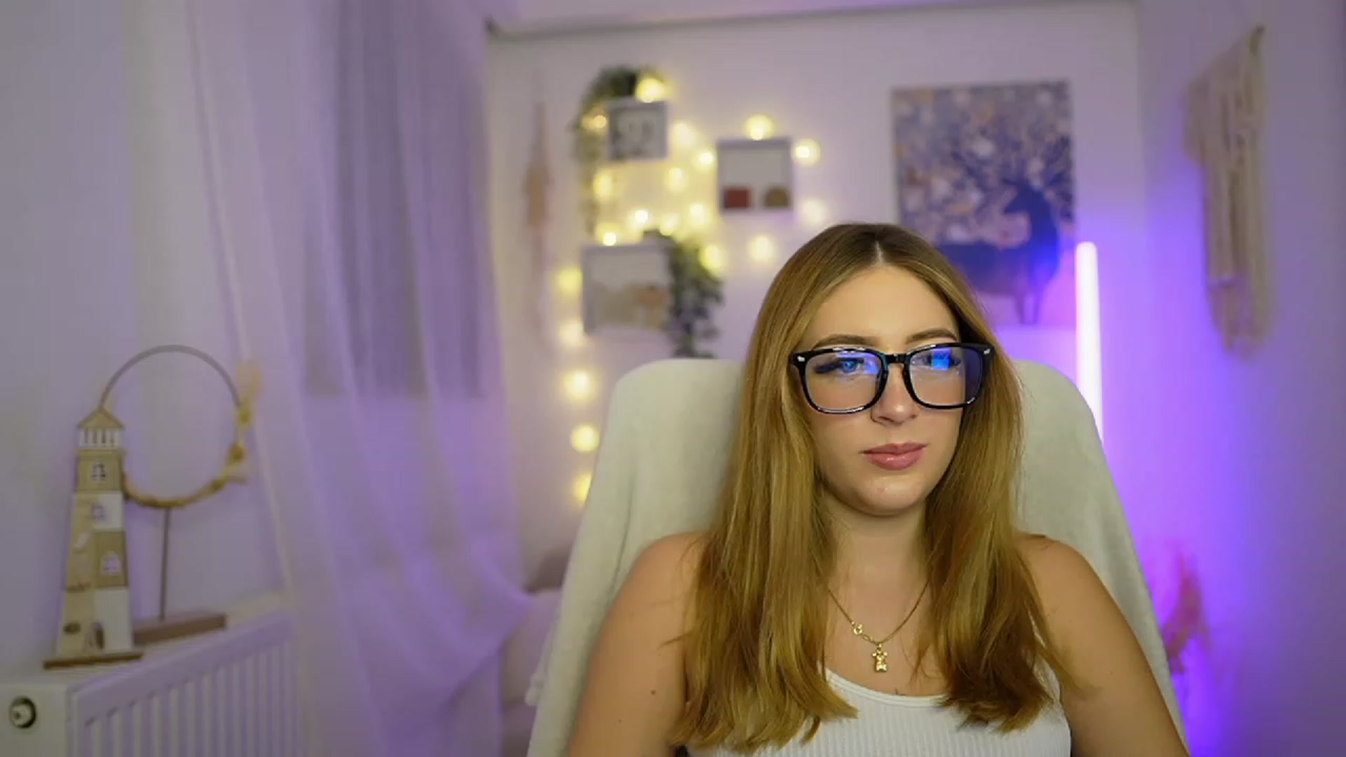 Gallery image thumbnail from Tina_Nappi18's myfreecams stream on, 12/29/2023, 15:54 image 16 of 20