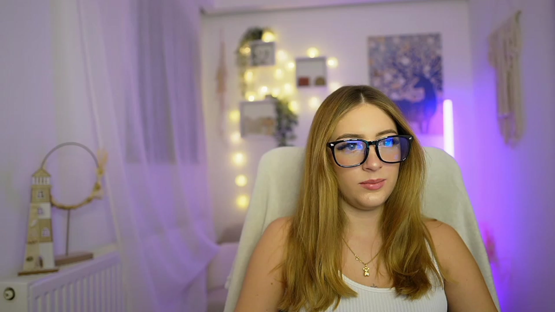 Gallery image thumbnail from Tina_Nappi18's myfreecams stream on, 12/29/2023, 15:54 image 7 of 20