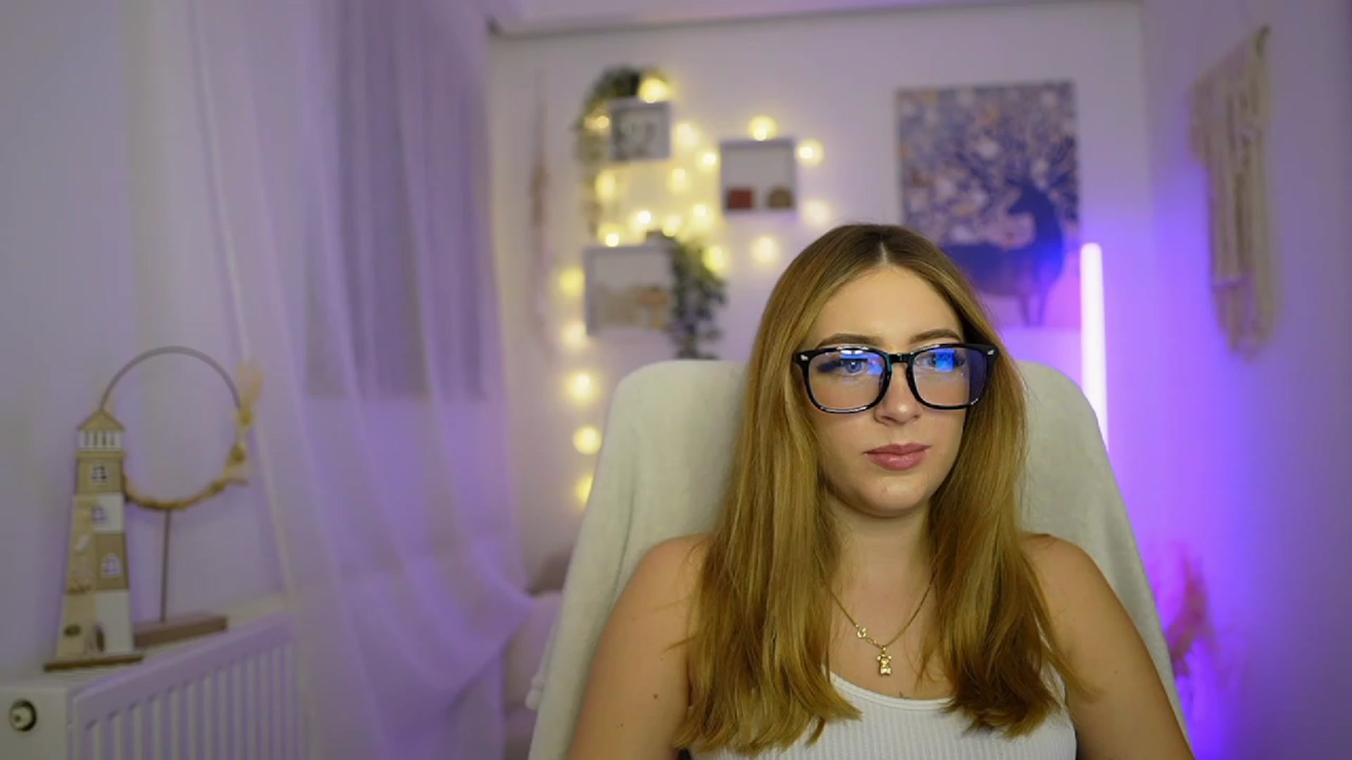 Gallery image thumbnail from Tina_Nappi18's myfreecams stream on, 12/29/2023, 15:54 image 17 of 20