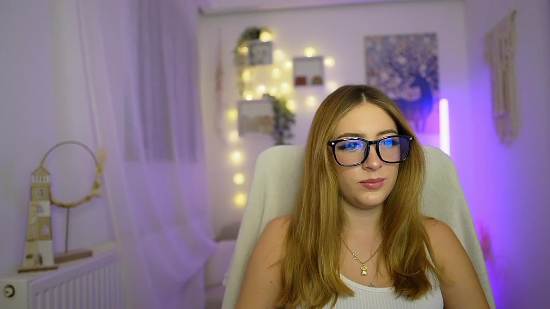 Gallery image thumbnail from Tina_Nappi18's myfreecams stream on, 12/29/2023, 15:54 image 9 of 20