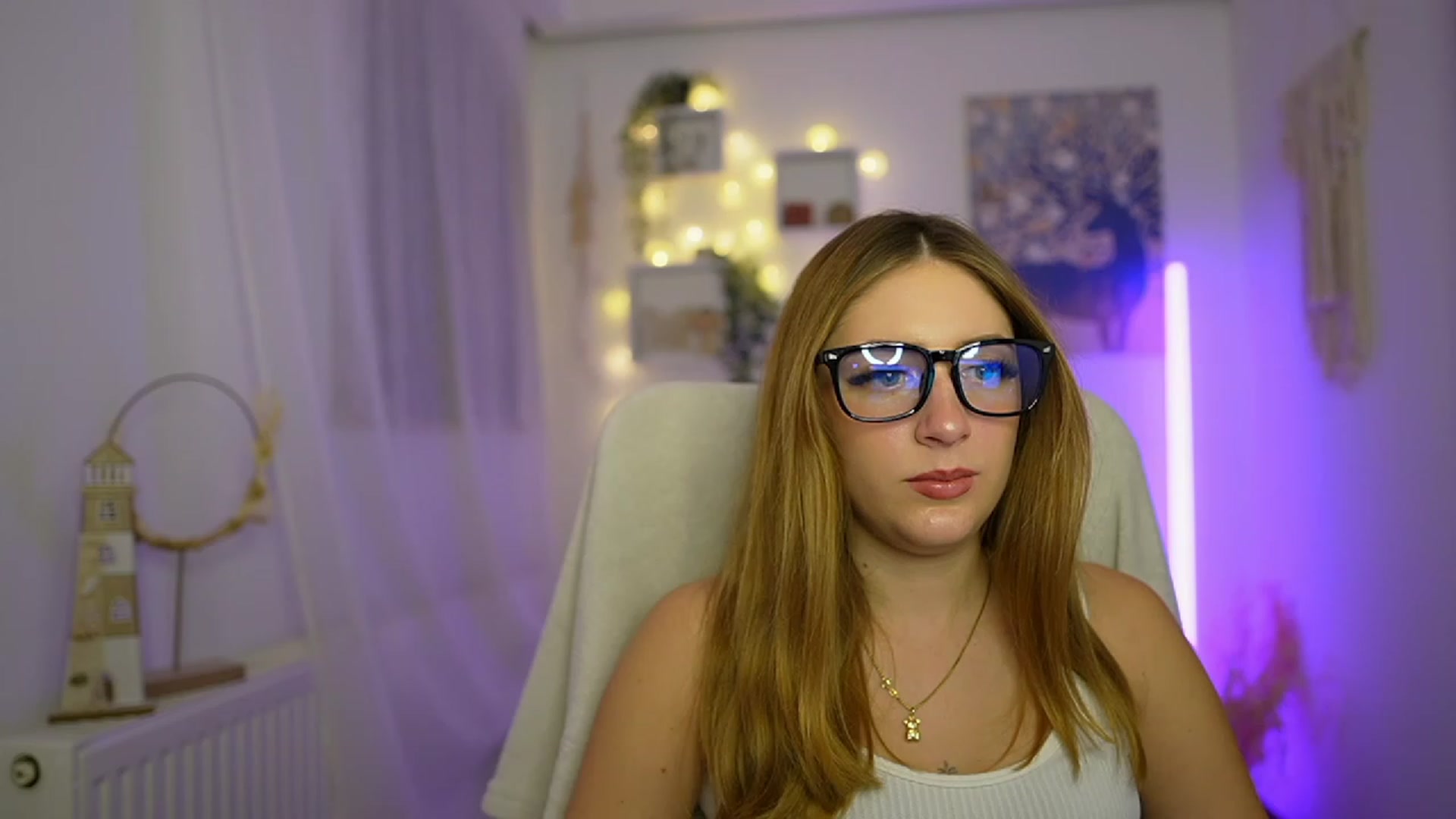 Gallery image thumbnail from Tina_Nappi18's myfreecams stream on, 12/29/2023, 18:45 image 8 of 20