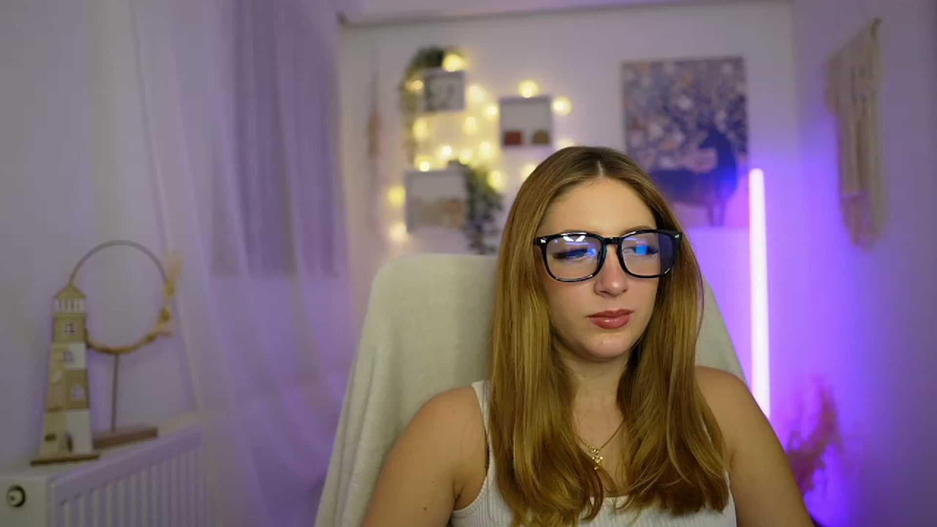 Gallery image thumbnail from Tina_Nappi18's myfreecams stream on, 12/29/2023, 18:45 image 2 of 20