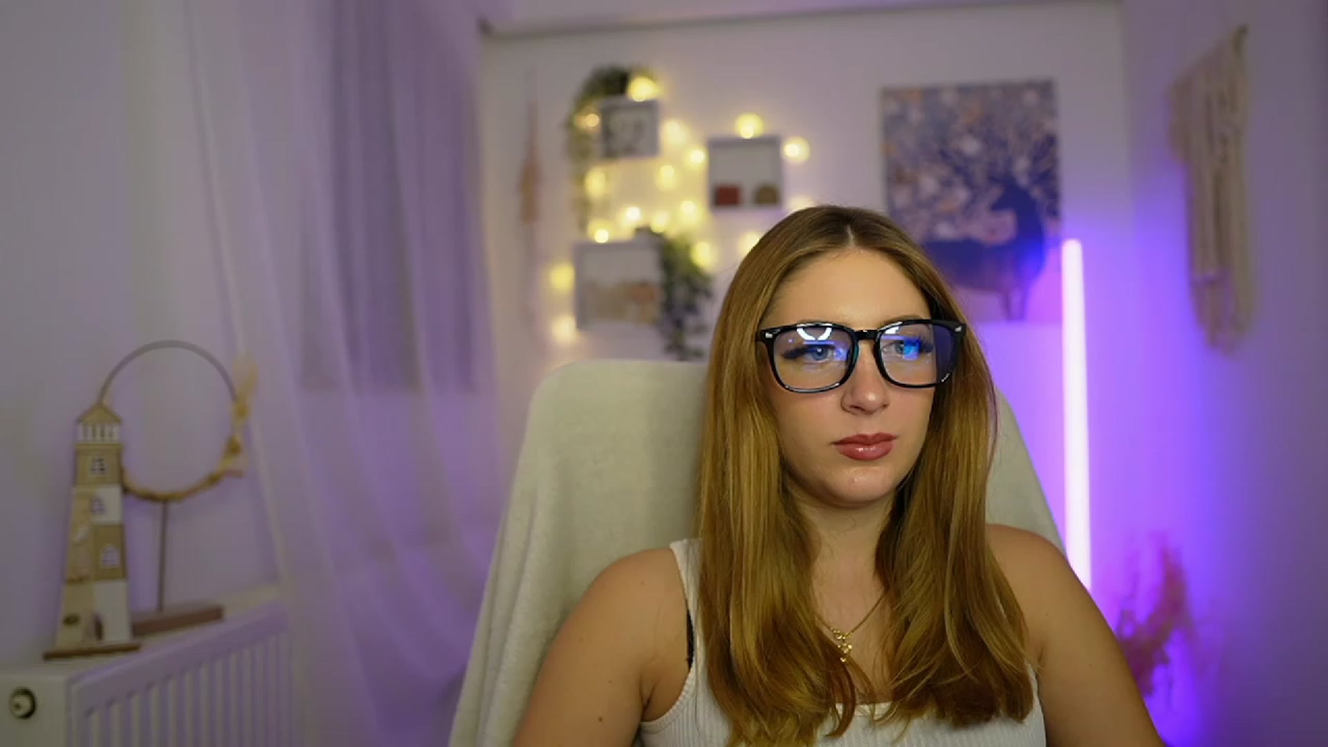 Gallery image thumbnail from Tina_Nappi18's myfreecams stream on, 12/29/2023, 18:45 image 1 of 20