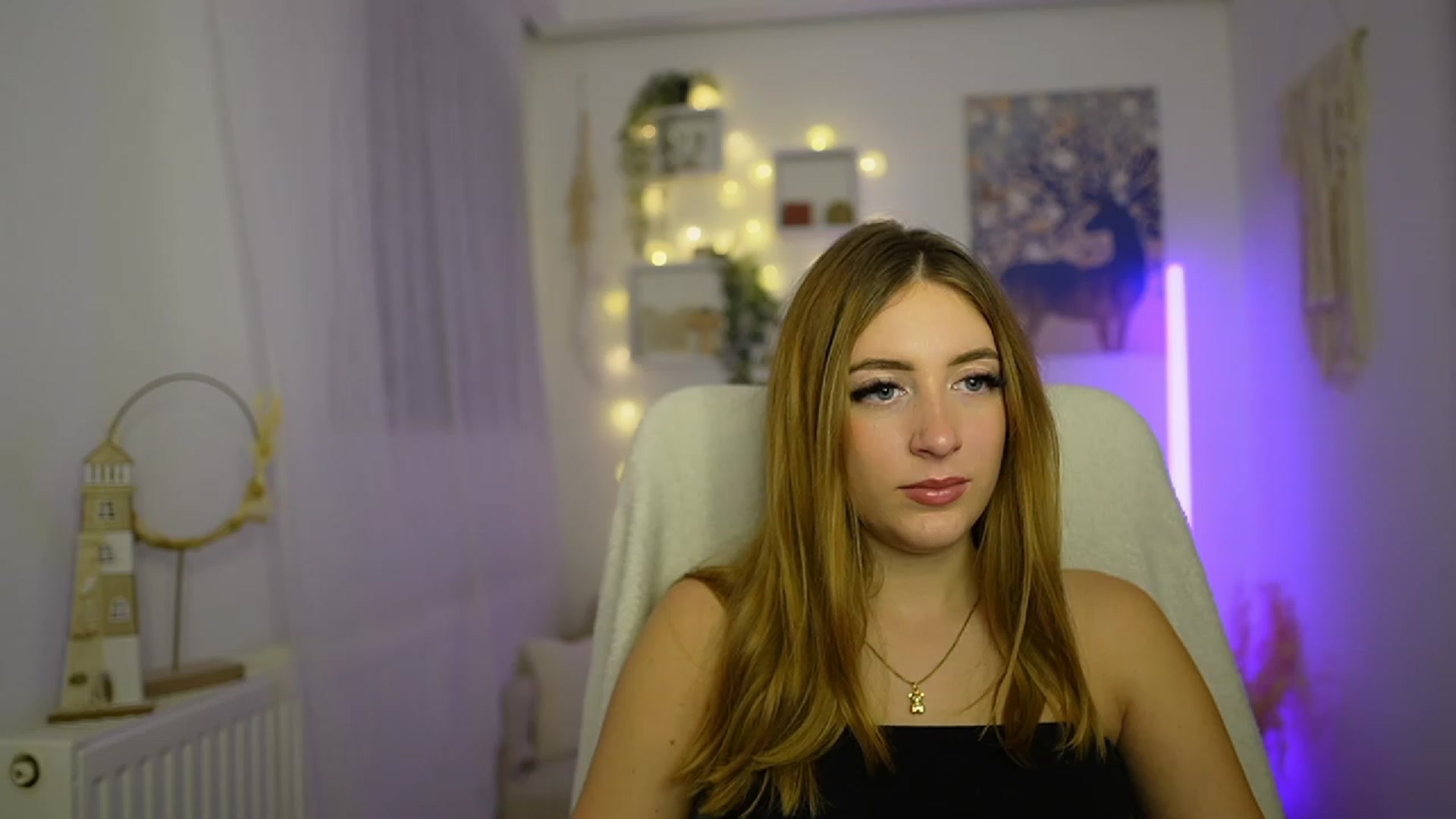 Gallery image thumbnail from Tina_Nappi18's myfreecams stream on, 12/30/2023, 16:03 image 11 of 20