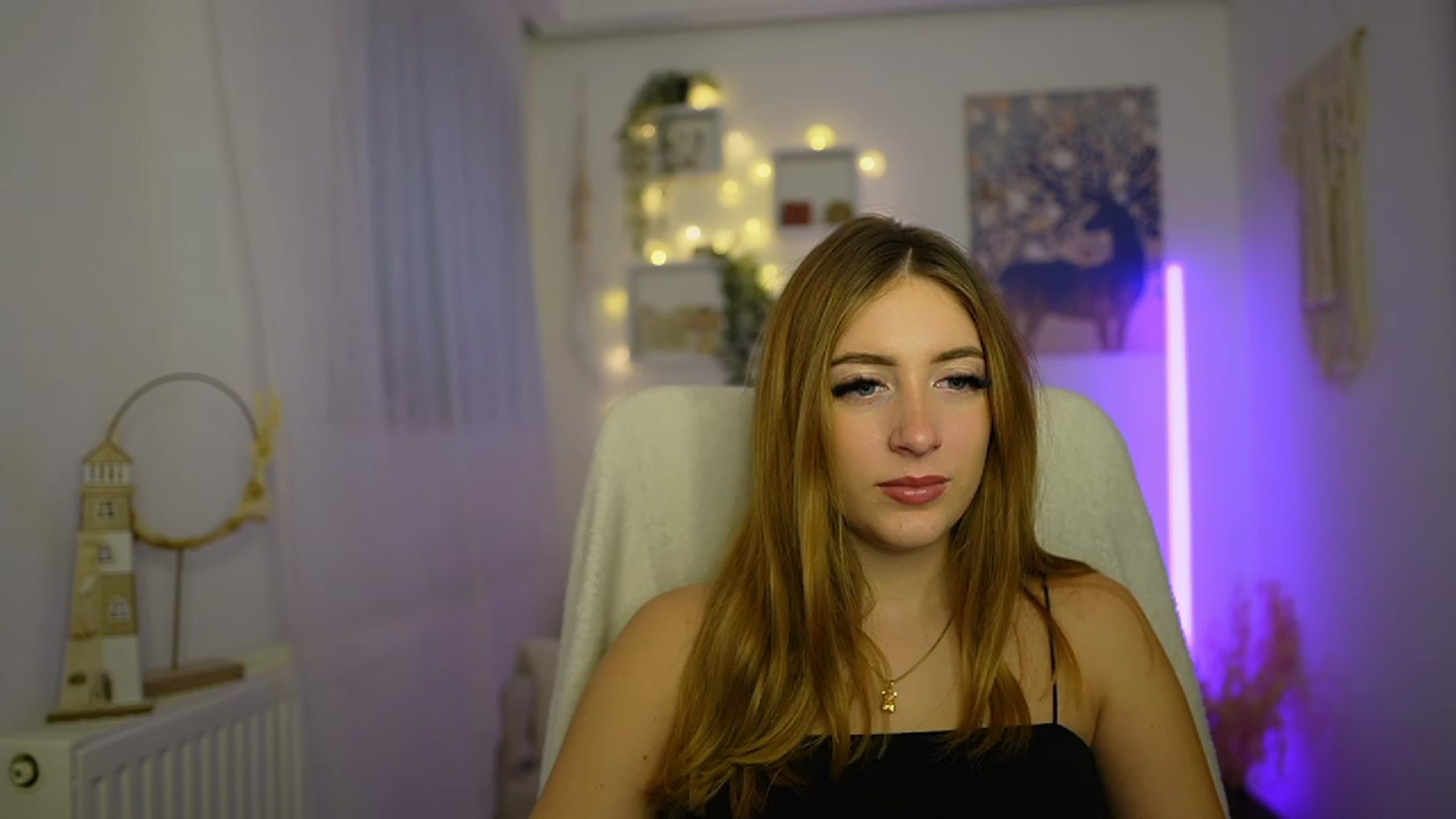Gallery image thumbnail from Tina_Nappi18's myfreecams stream on, 12/30/2023, 16:03 image 2 of 20