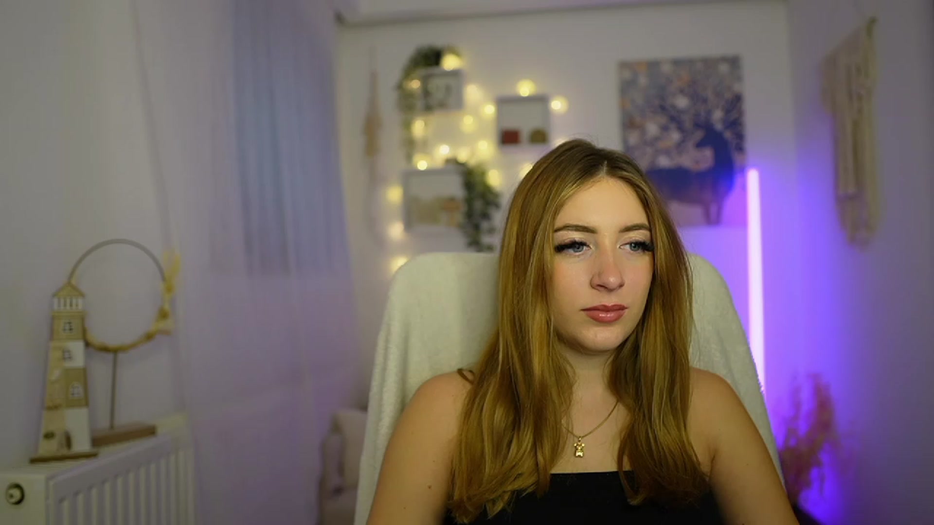 Gallery image thumbnail from Tina_Nappi18's myfreecams stream on, 12/30/2023, 16:03 image 1 of 20