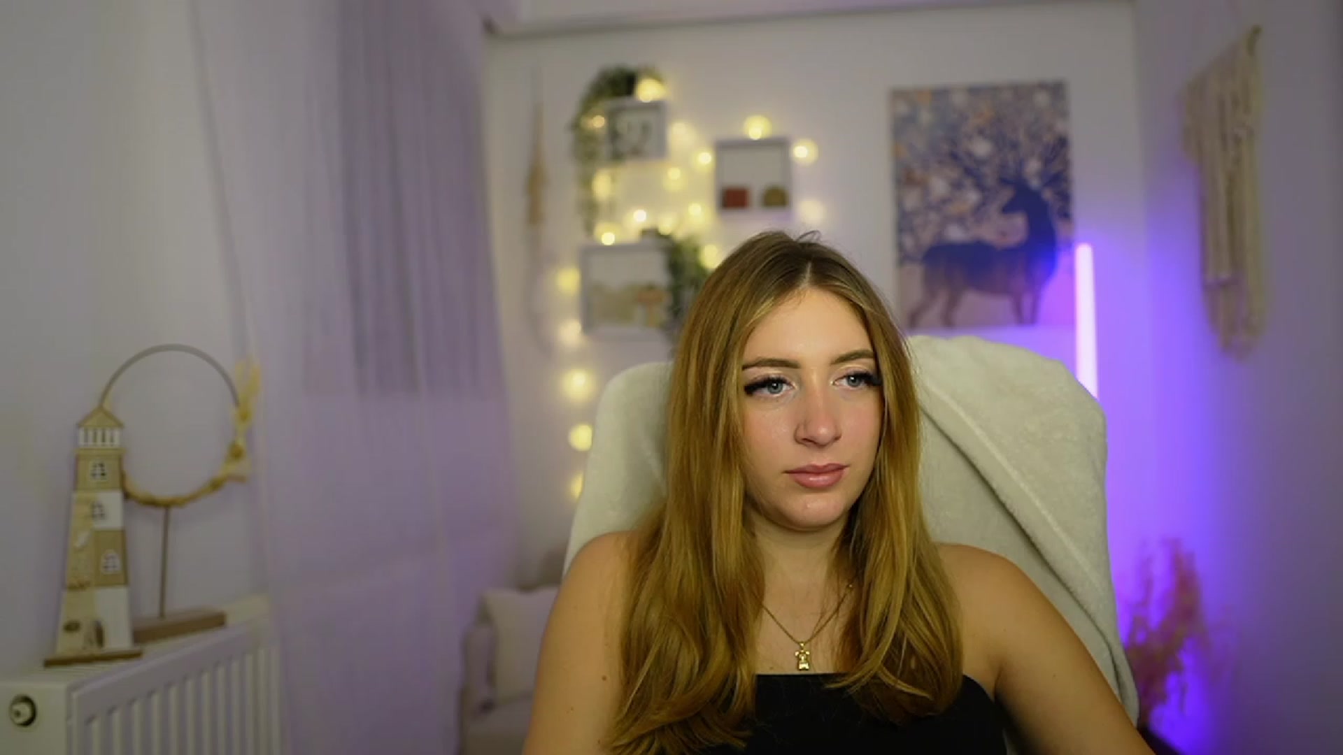 Gallery image thumbnail from Tina_Nappi18's myfreecams stream on, 12/30/2023, 18:50 image 5 of 20