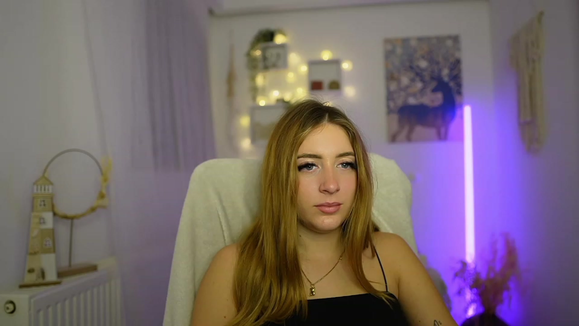 Gallery image thumbnail from Tina_Nappi18's myfreecams stream on, 12/30/2023, 18:50 image 11 of 20