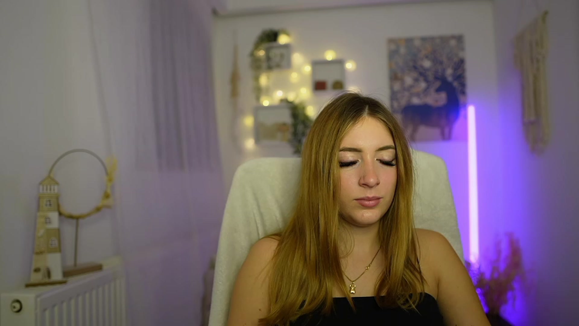 Gallery image thumbnail from Tina_Nappi18's myfreecams stream on, 12/30/2023, 18:50 image 20 of 20
