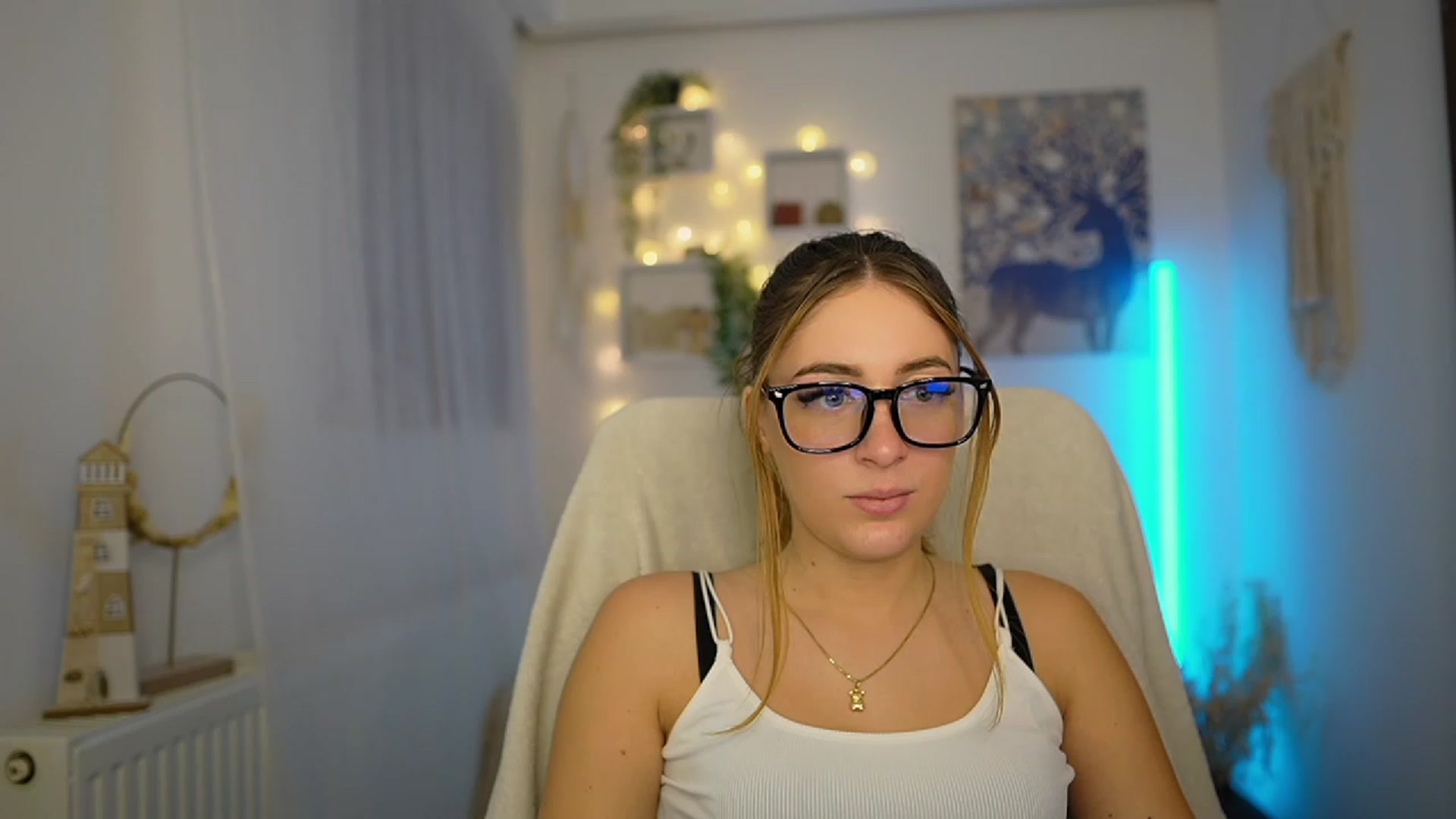 Gallery image thumbnail from Tina_Nappi18's myfreecams stream on, 01/04/2024, 15:57 image 7 of 20