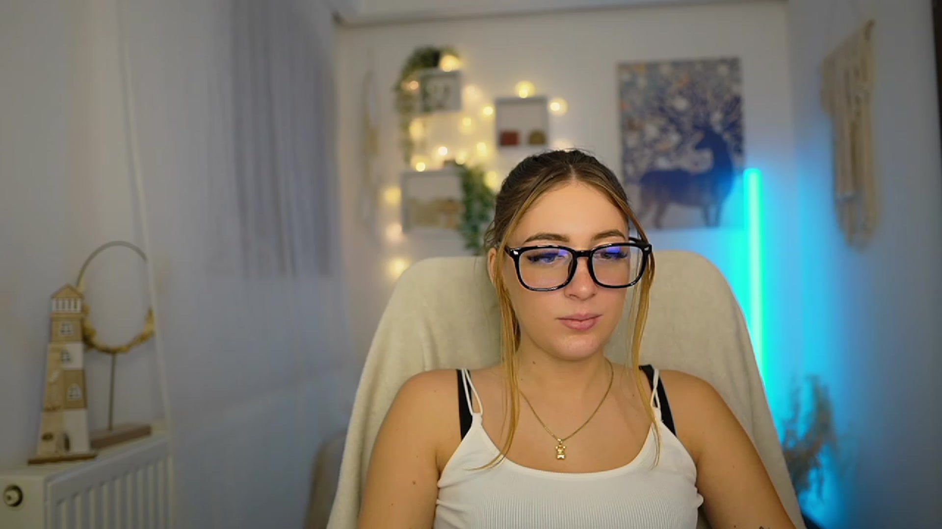 Gallery image thumbnail from Tina_Nappi18's myfreecams stream on, 01/04/2024, 15:57 image 8 of 20