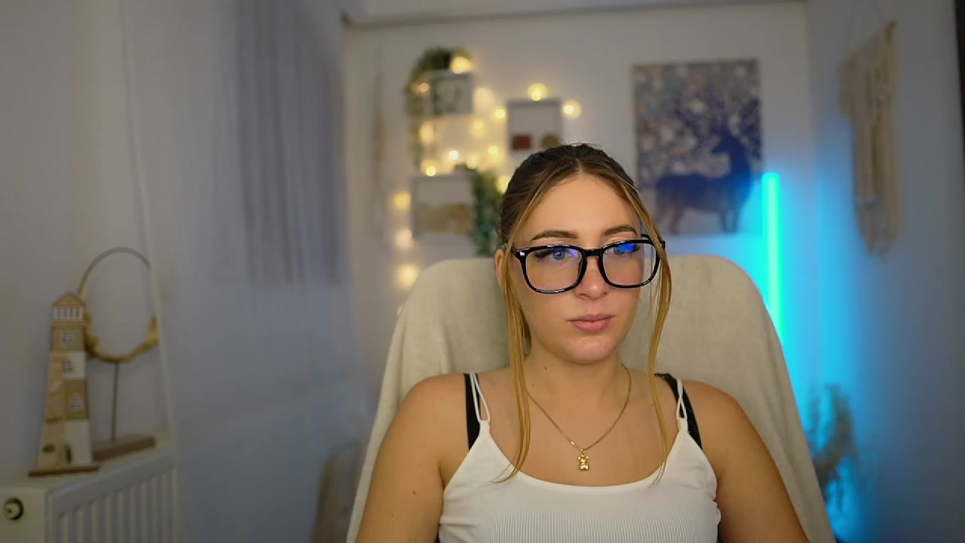 Gallery image thumbnail from Tina_Nappi18's myfreecams stream on, 01/04/2024, 15:57 image 11 of 20