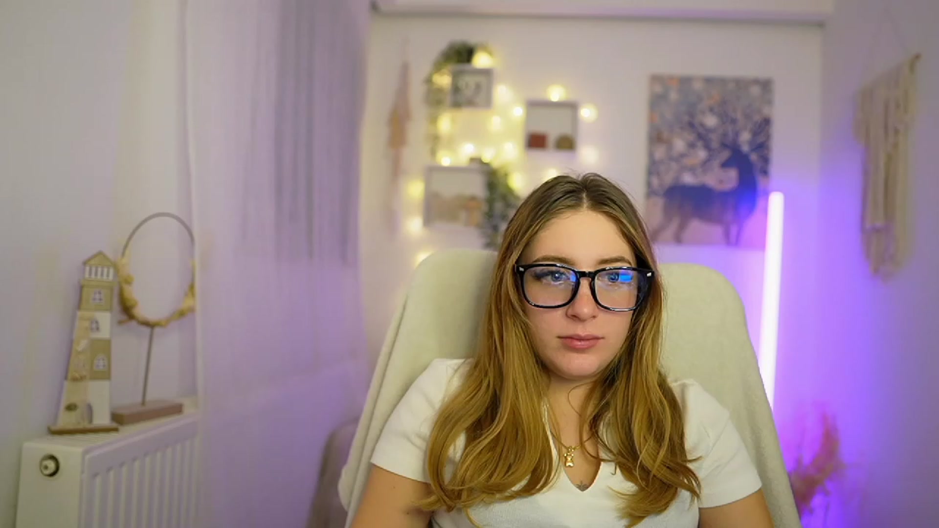 Gallery image thumbnail from Tina_Nappi18's myfreecams stream on, 01/05/2024, 15:45 image 14 of 20