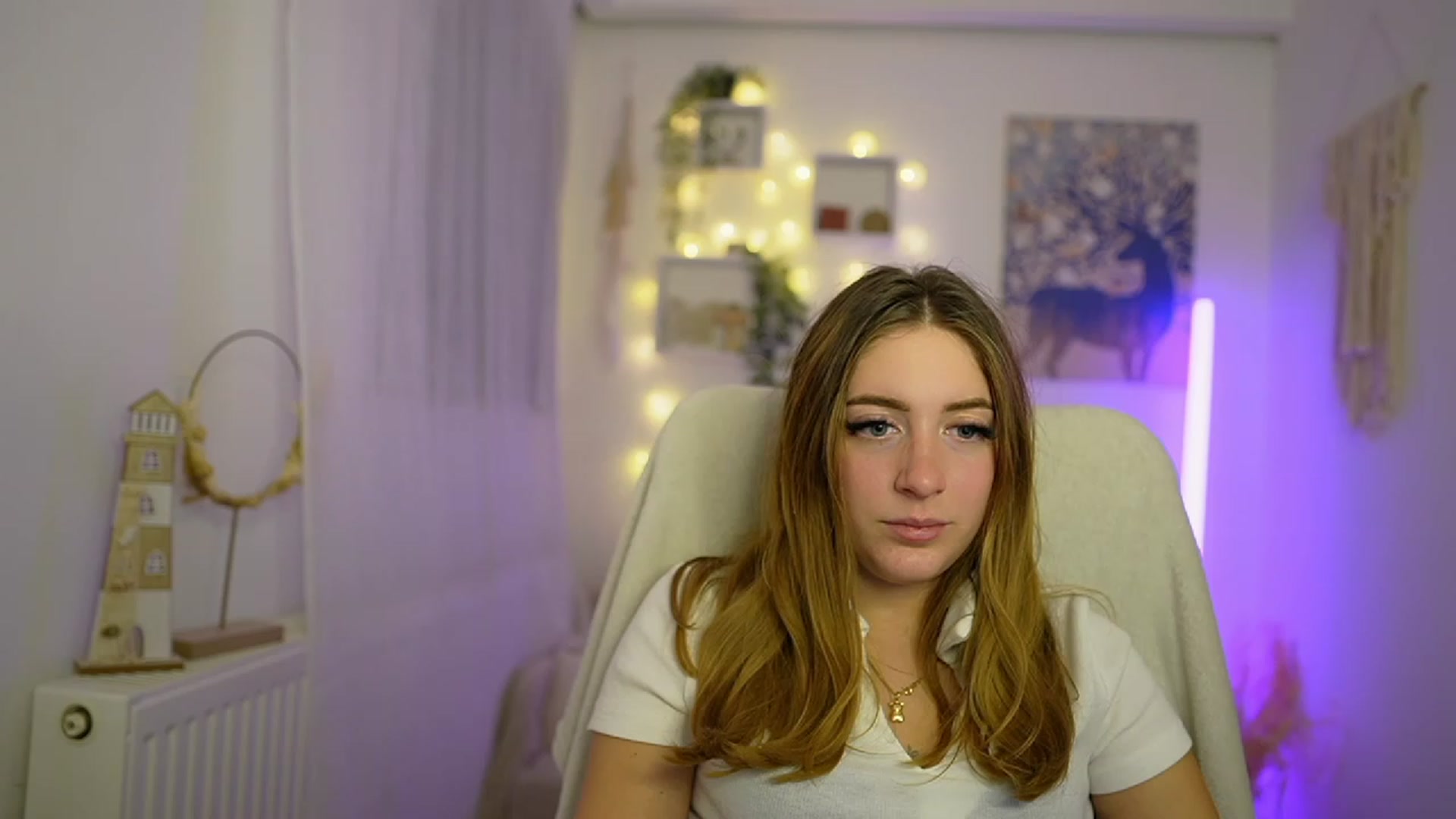 Gallery image thumbnail from Tina_Nappi18's myfreecams stream on, 01/05/2024, 16:30 image 11 of 20